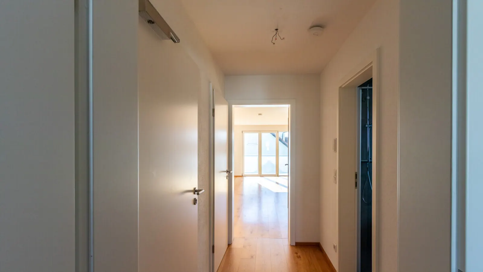 Hochwertige 2-Zimmer-Dachgeschosswohnung in Ingolstadt Nord-Ost - Bild 12