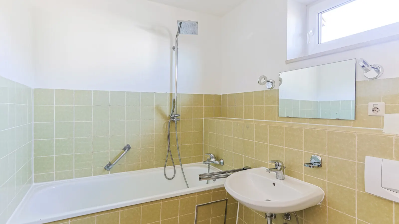 Charmantes Reihenmittelhaus mit viel Potenzial - Bild 14