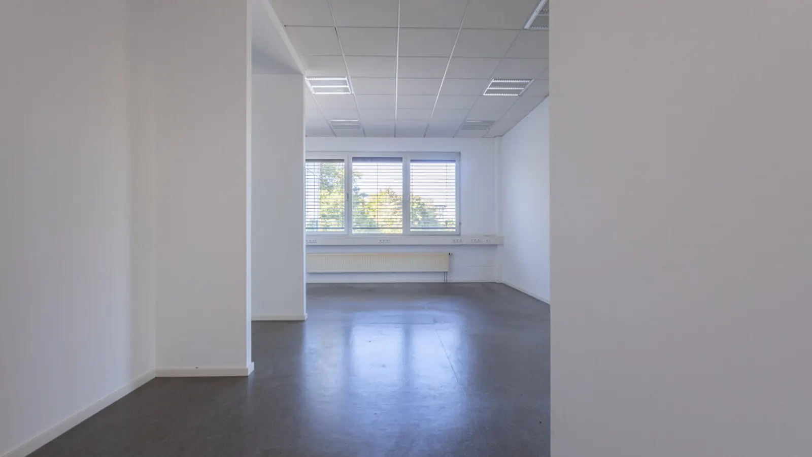 Großzügige Halle mit Büro in Autobahnnähe - Bild 17