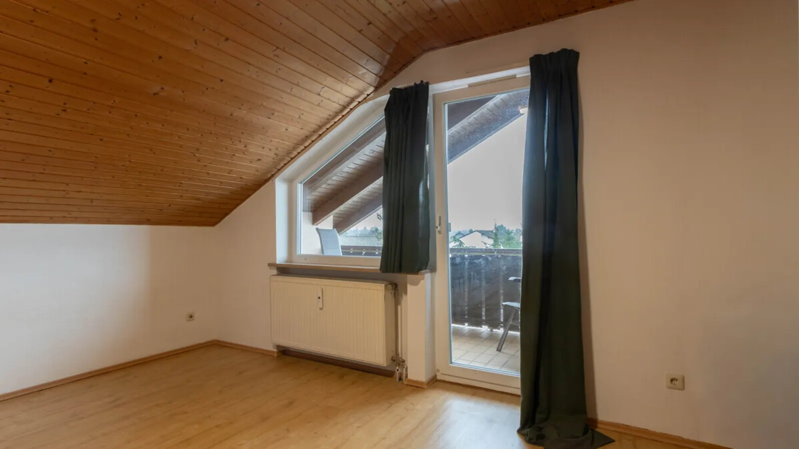 Charmante 2-Zimmer-Wohnung mit Balkon in Ingolstadt-West - Bild 4