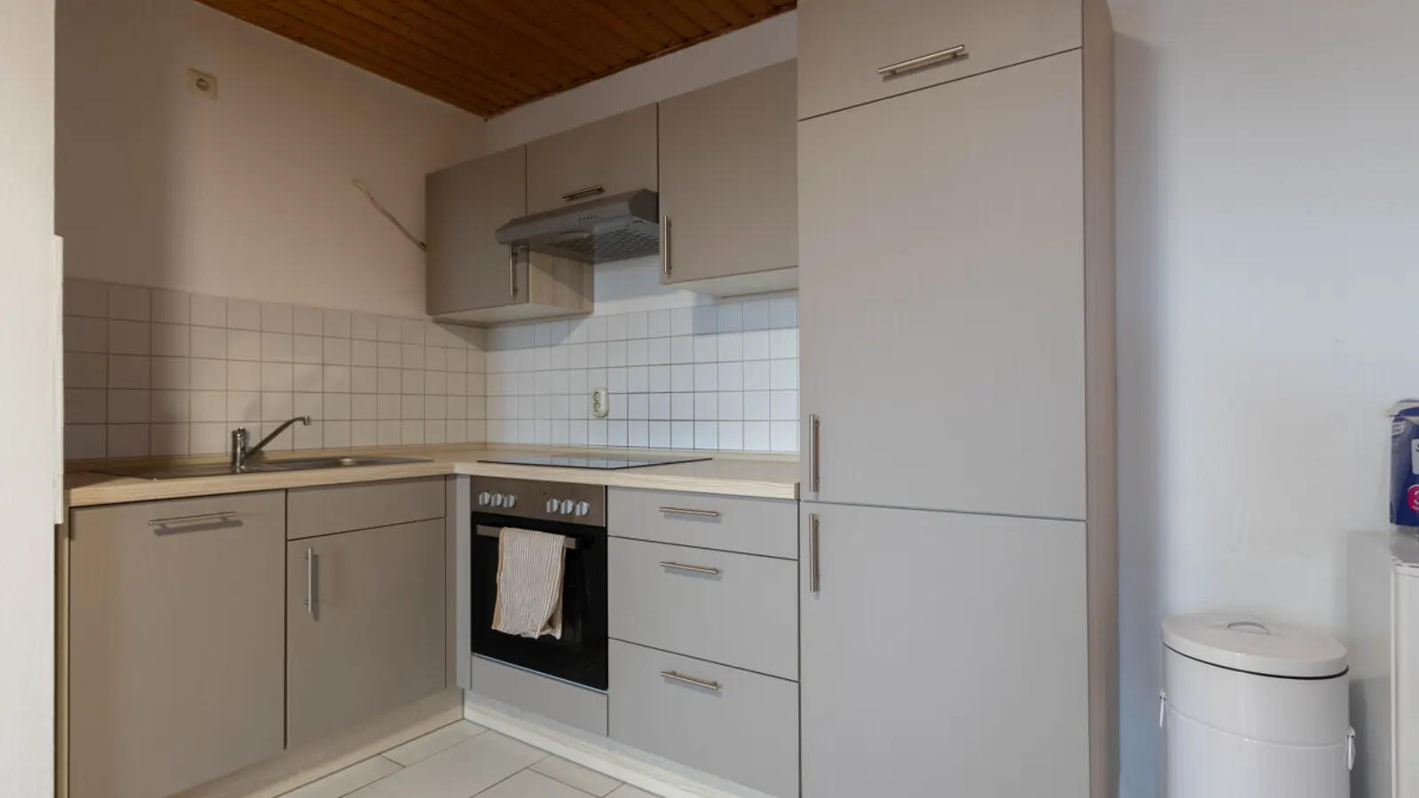 Charmante 2-Zimmer-Wohnung mit Balkon in Ingolstadt-West - Bild 5