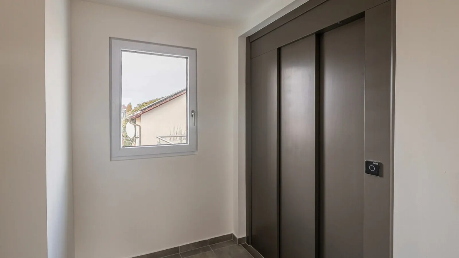 Hochwertige Neubauwohnung mit großer Terrasse im 1. Obergeschoss mit Aufzug! - Bild 10