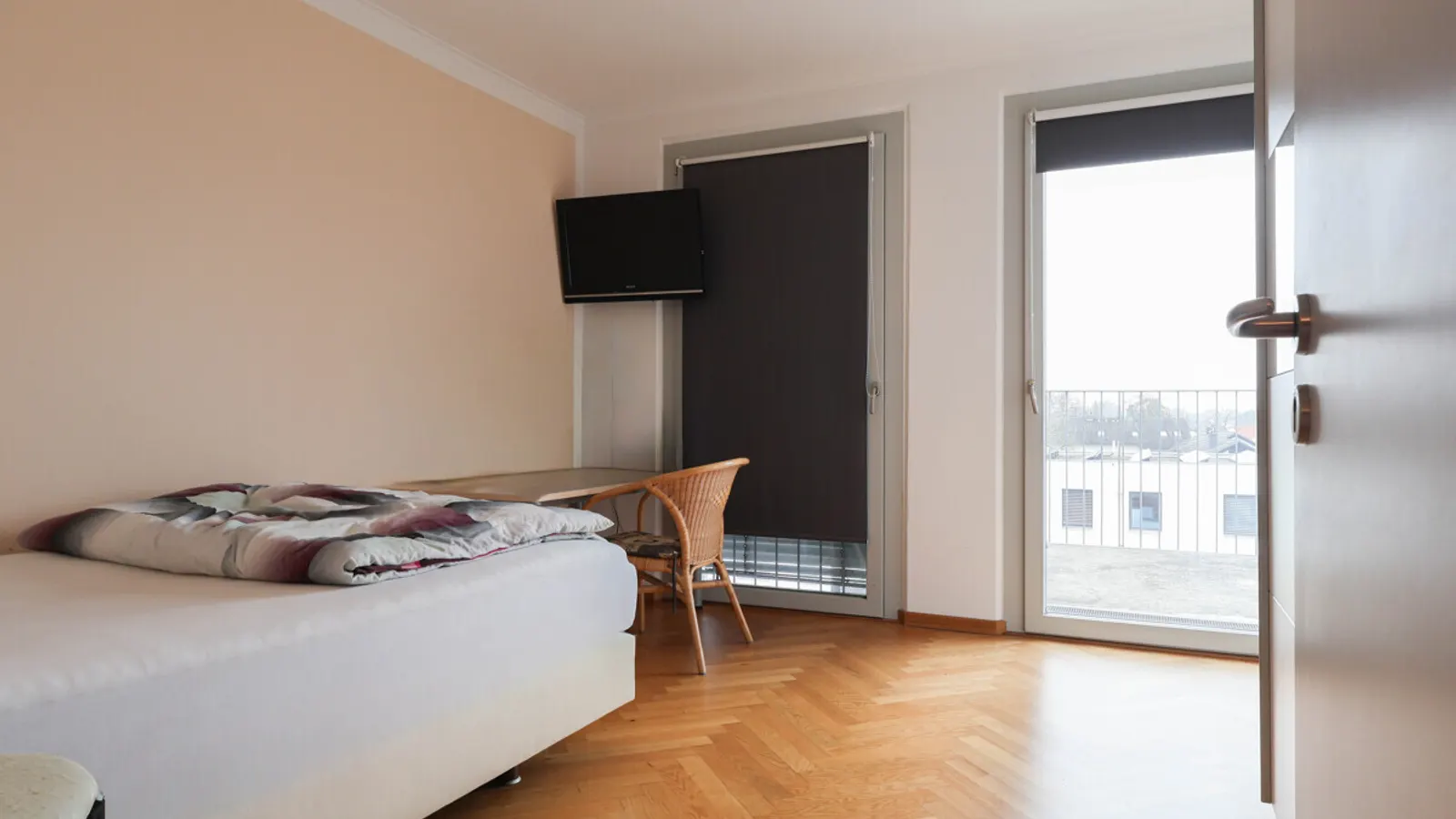 Moderne 2-Zimmer-Wohnung mit Balkon - Bild 3