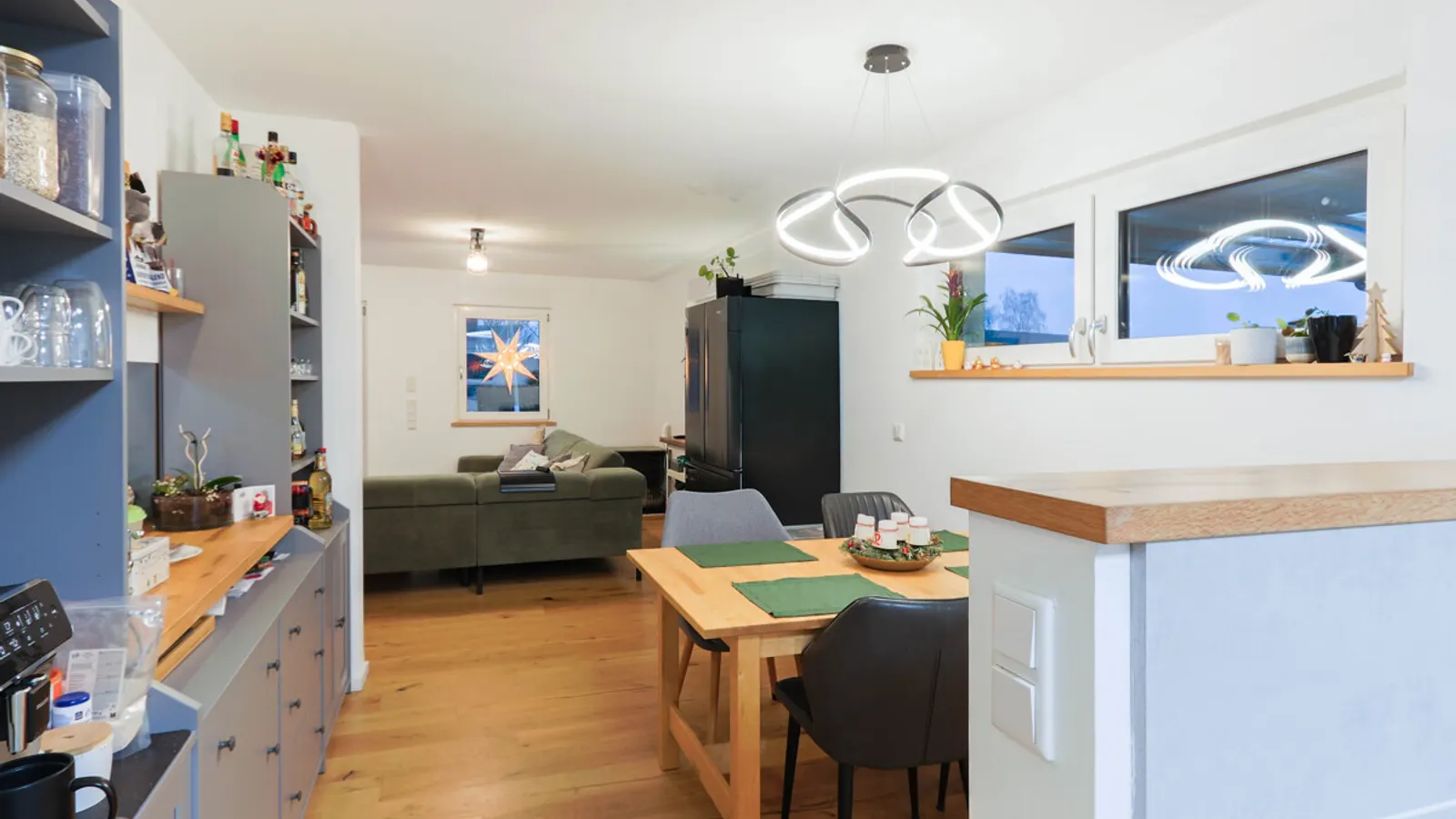 Neuwertige, gut durchdachte DHH - Bild 4