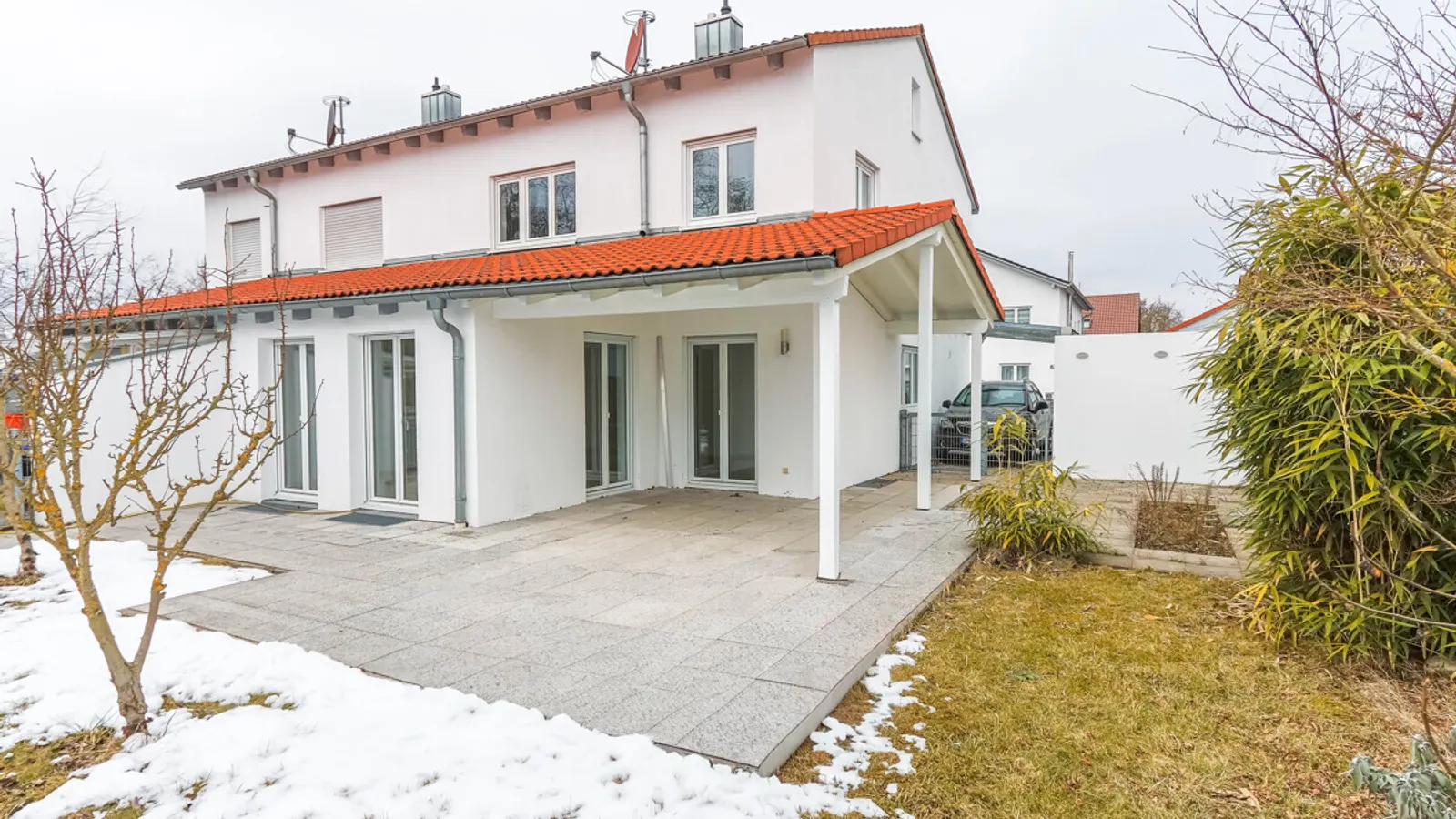 Gepflegte Doppelhaushälfte mit großem Garten in Mailing - Bild 1