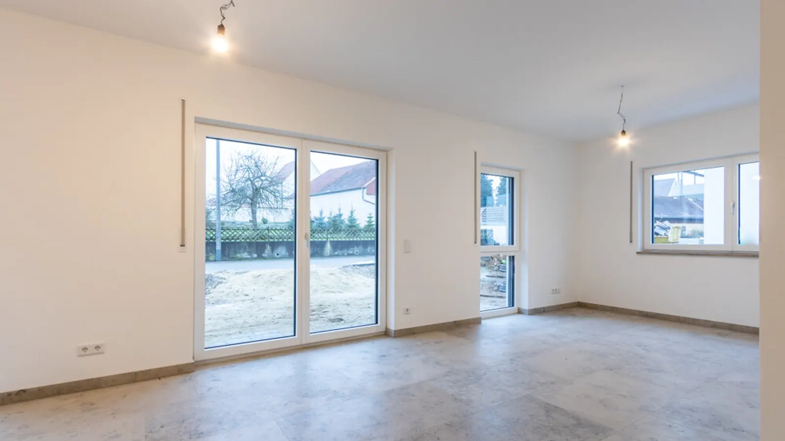 Neuwertige 5-Zimmer-Wohnung mit Garten in Egweil - Bild 5