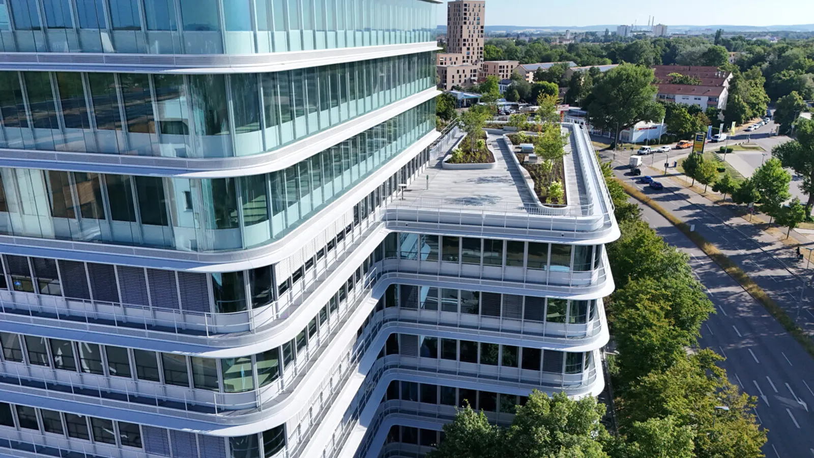 Hoch hinaus - Büroflächen im Donau Tower - Bild 1