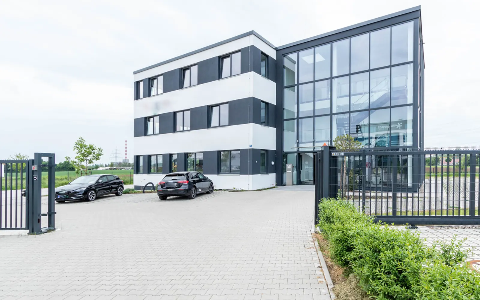 Moderne Bürofläche im Gewerbegebiet Großmehring - Bild 1