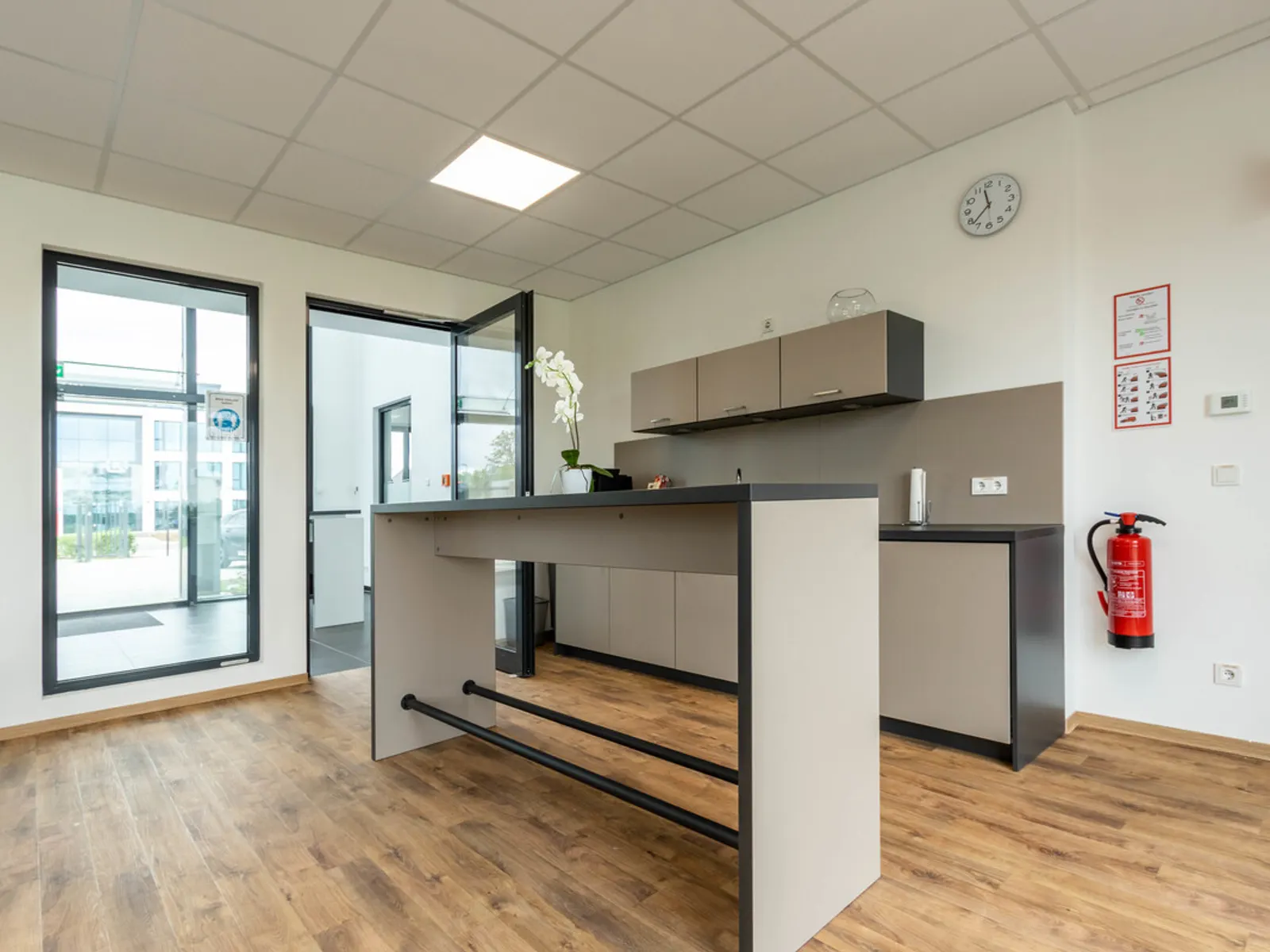 Moderne Bürofläche im Gewerbegebiet Großmehring - Bild 15