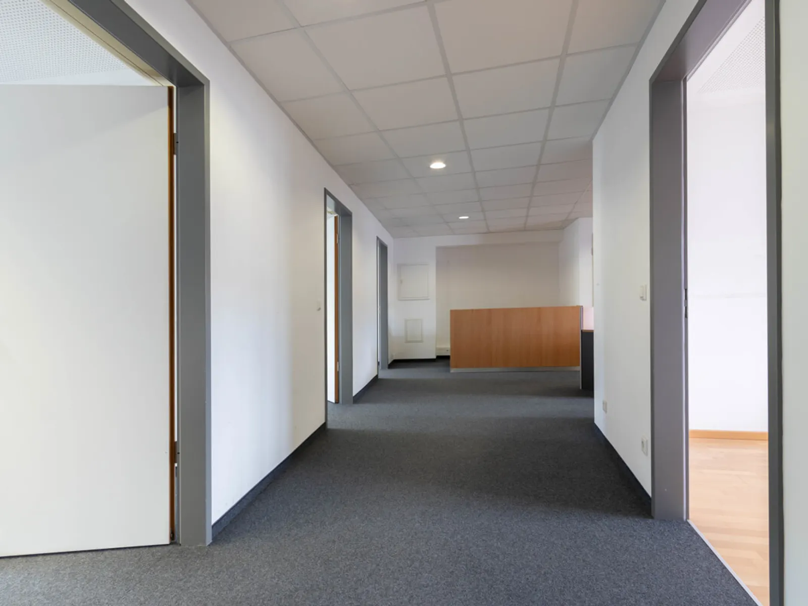 Schöne Bürofläche in der Altstadt inkl. TG-Stellplätze - Bild 4