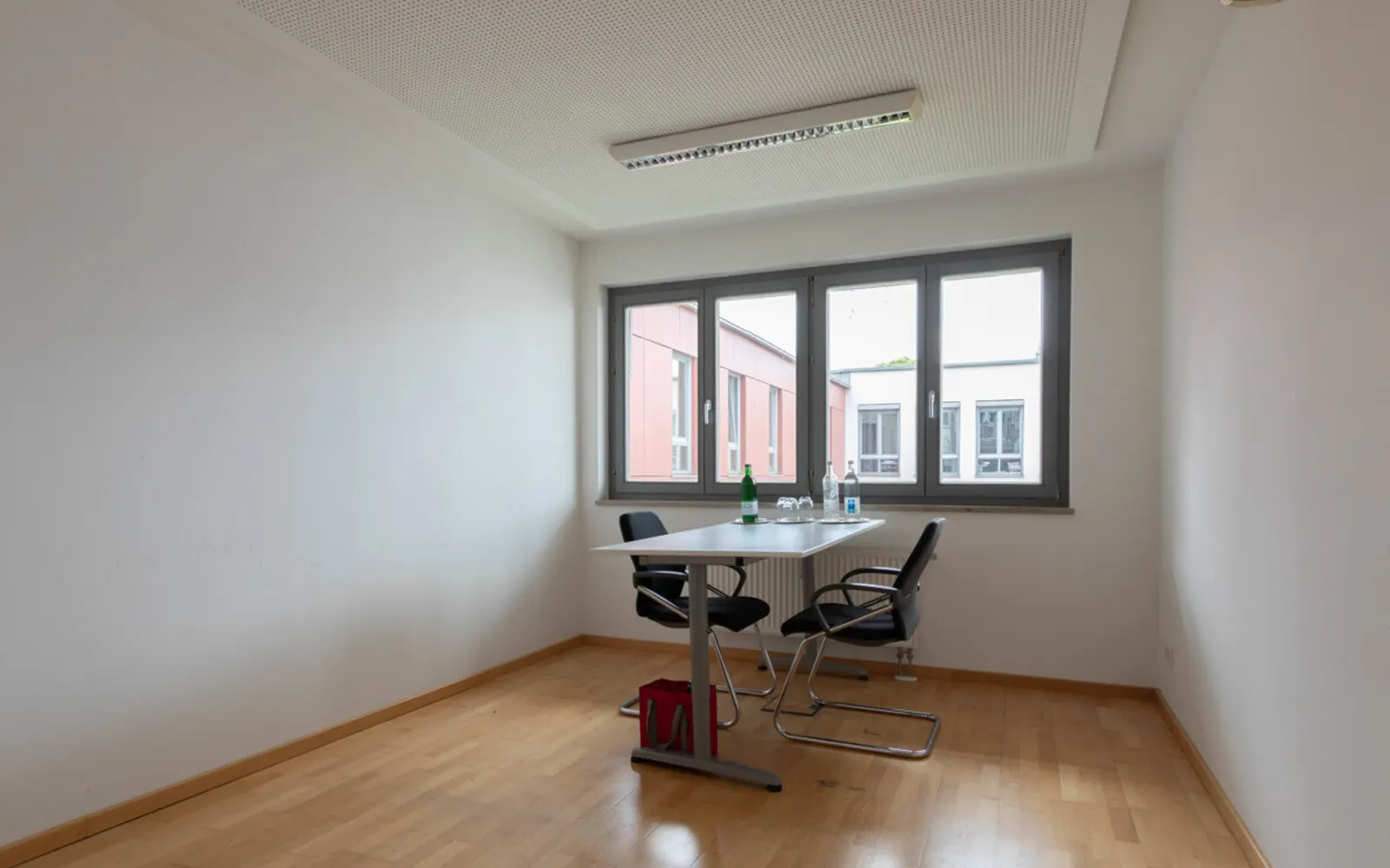 Schöne Bürofläche in der Altstadt inkl. TG-Stellplätze - Bild 8