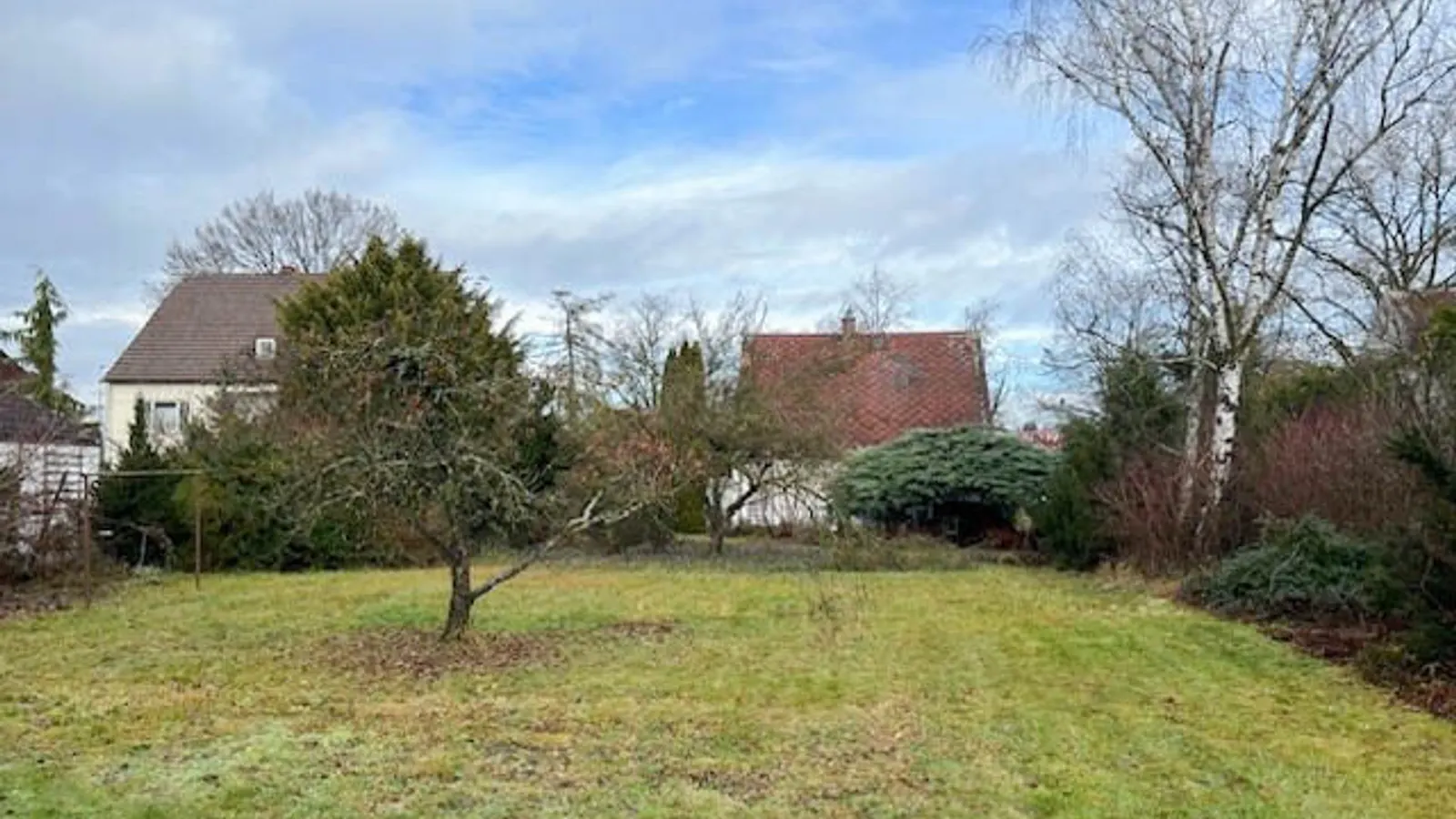 Baugrundstück für Mehrfamilienhäuser - Bild 1