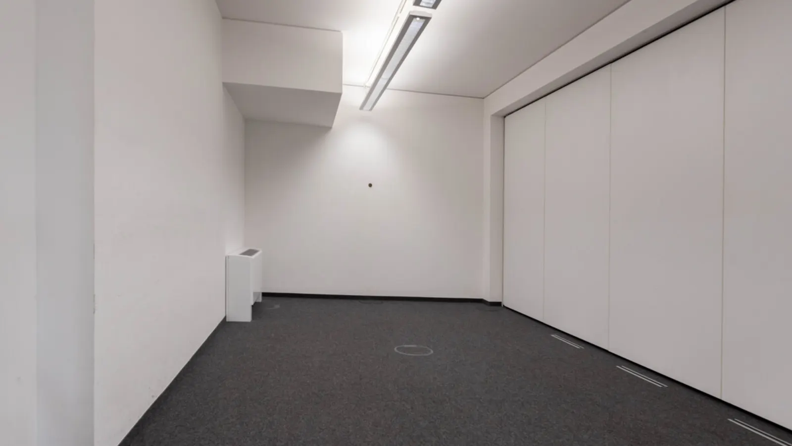 Große Bürofläche in modernem Geschäftsgebäude - Bild 23