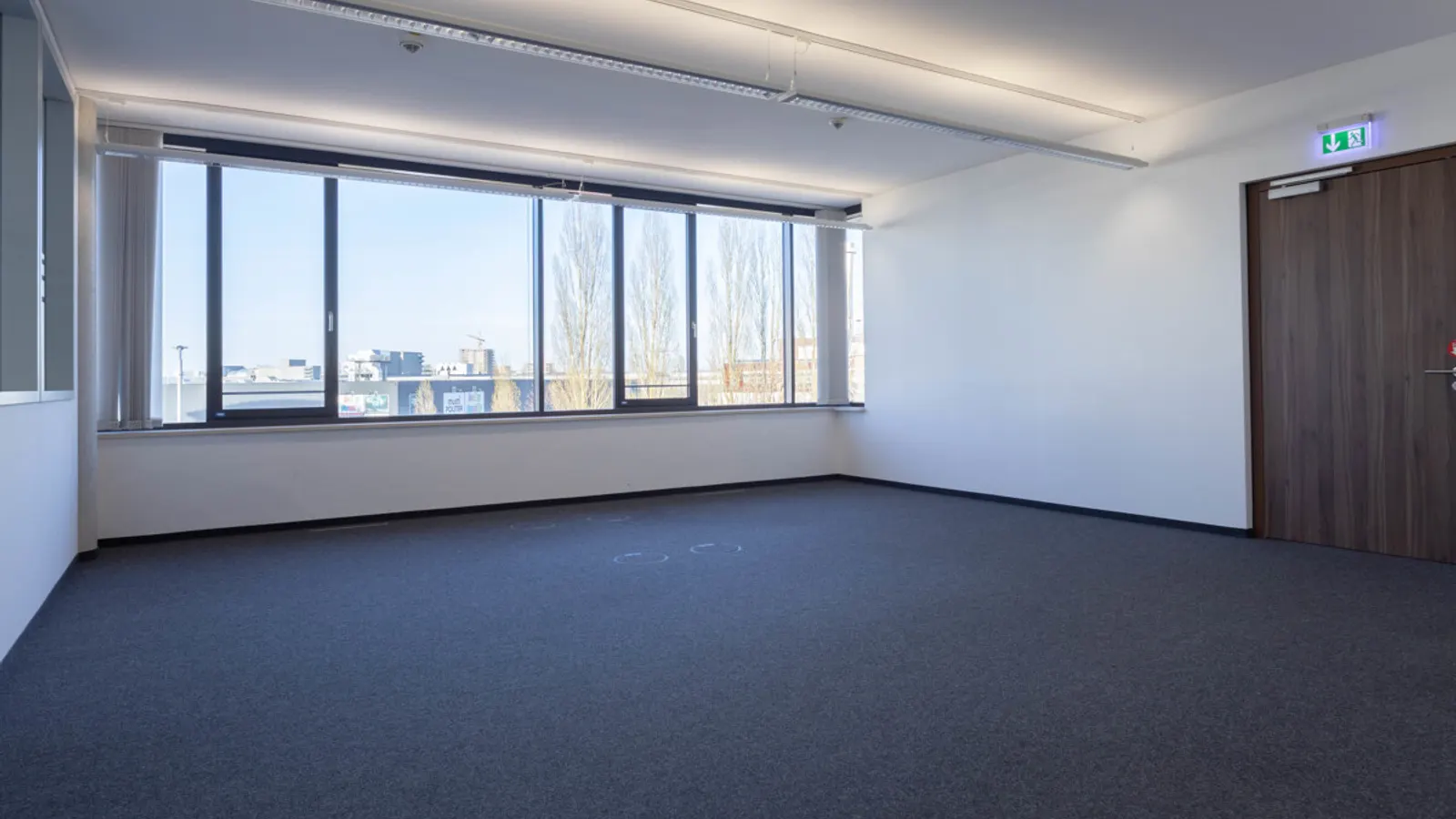 Große Bürofläche in modernem Geschäftsgebäude - Bild 5