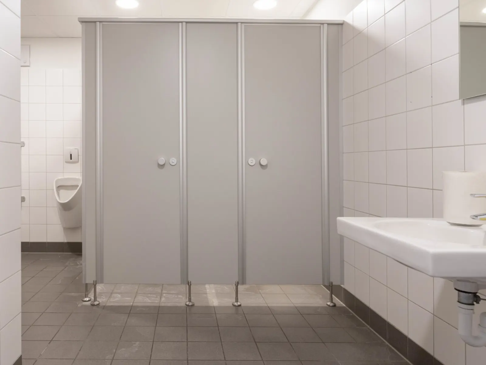 Große Bürofläche in modernem Geschäftsgebäude - Bild 19