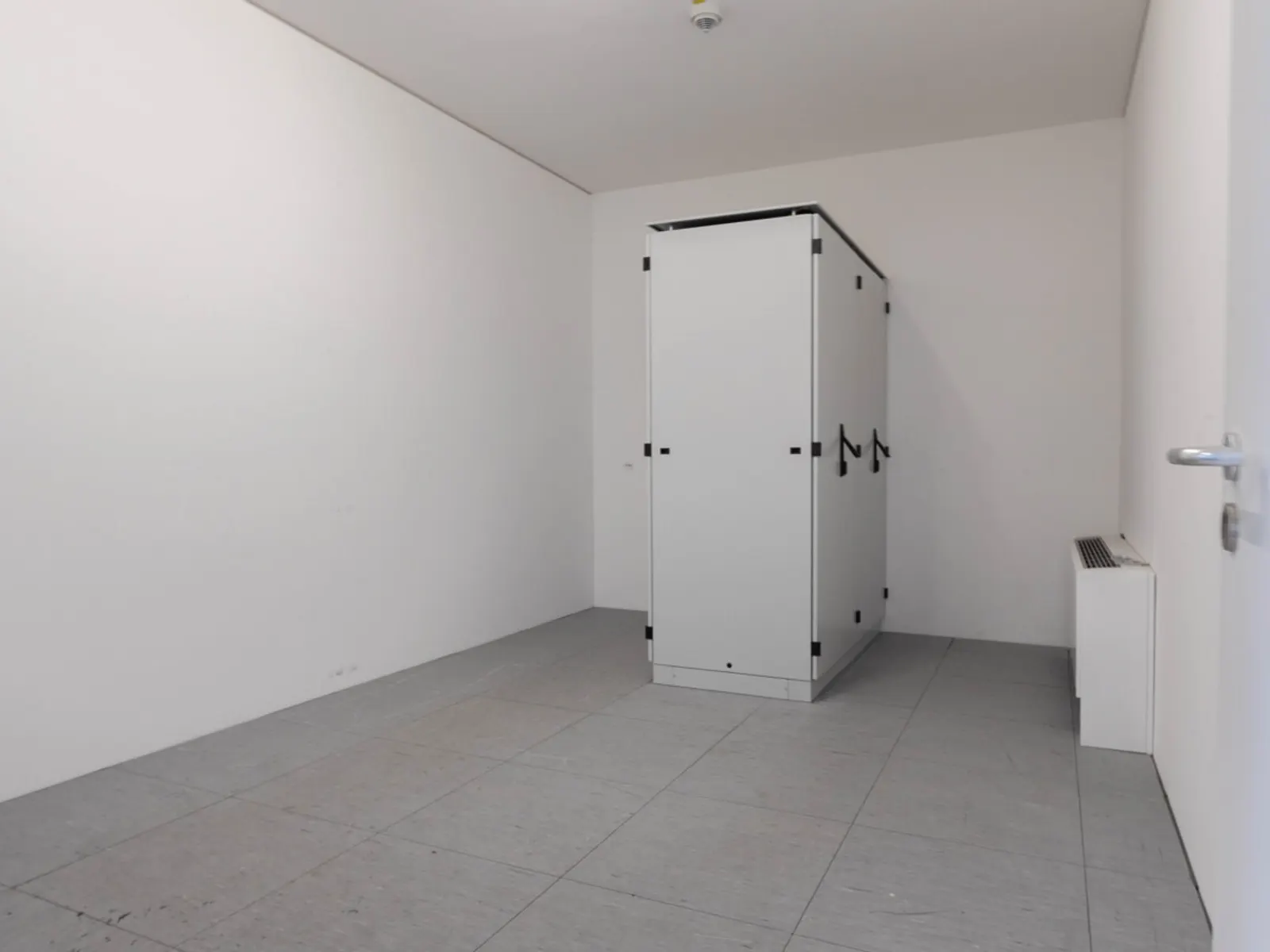 Große Bürofläche in modernem Geschäftsgebäude - Bild 12