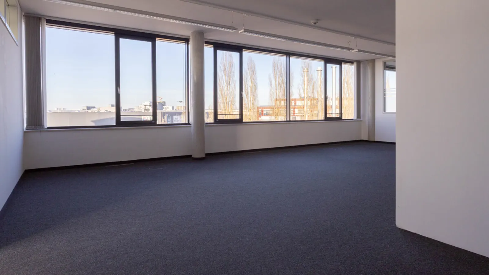 Große Bürofläche in modernem Geschäftsgebäude - Bild 8