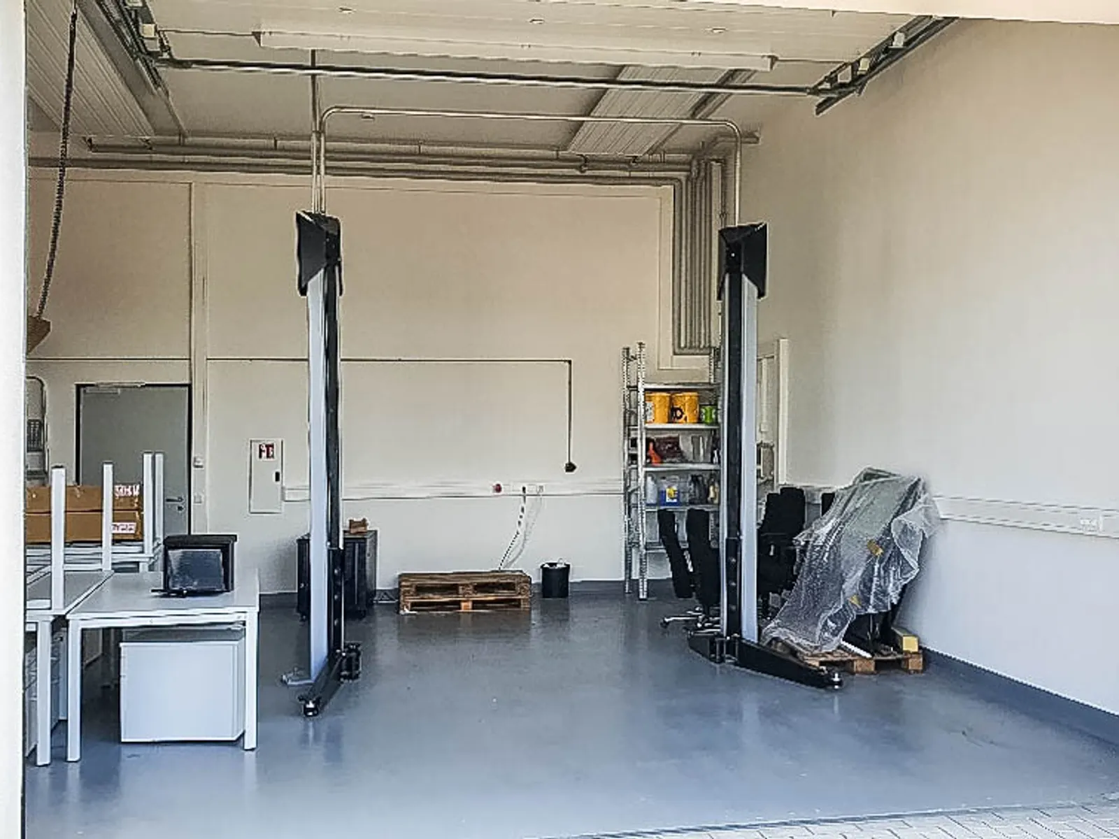 Modernes Bürogebäude mit Werkstatt im Gewerbegebiet Kösching - Bild 12