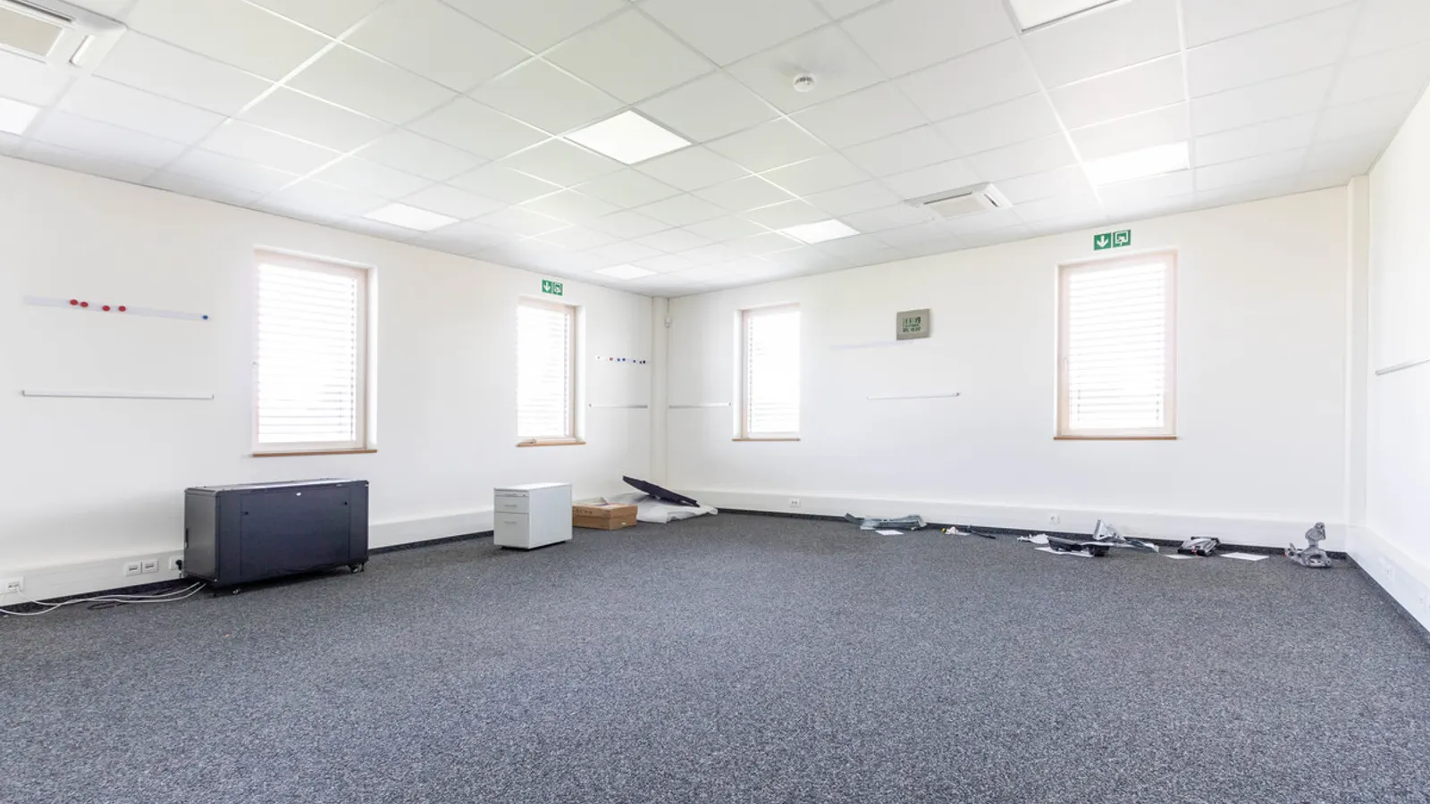 Modernes Bürogebäude mit Werkstatt im Gewerbegebiet Kösching - Bild 10