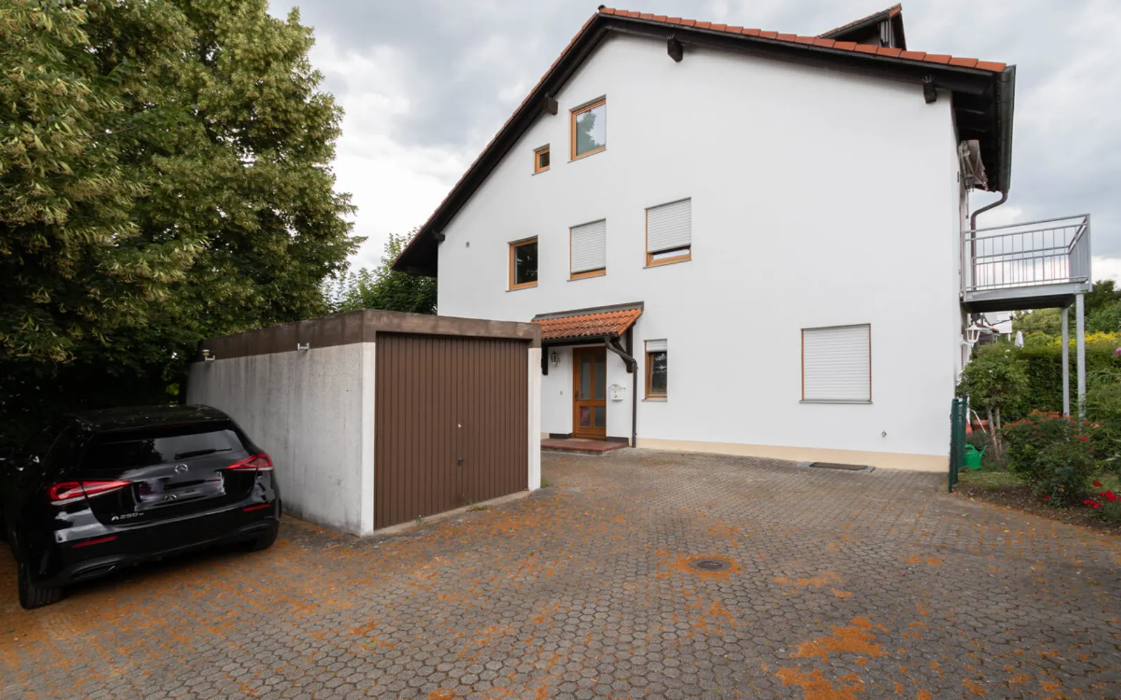 Charmante Maisonette Wohnung - 3-Zimmer mit Balkon, eigener Garage und Stellplatz - Bild 2