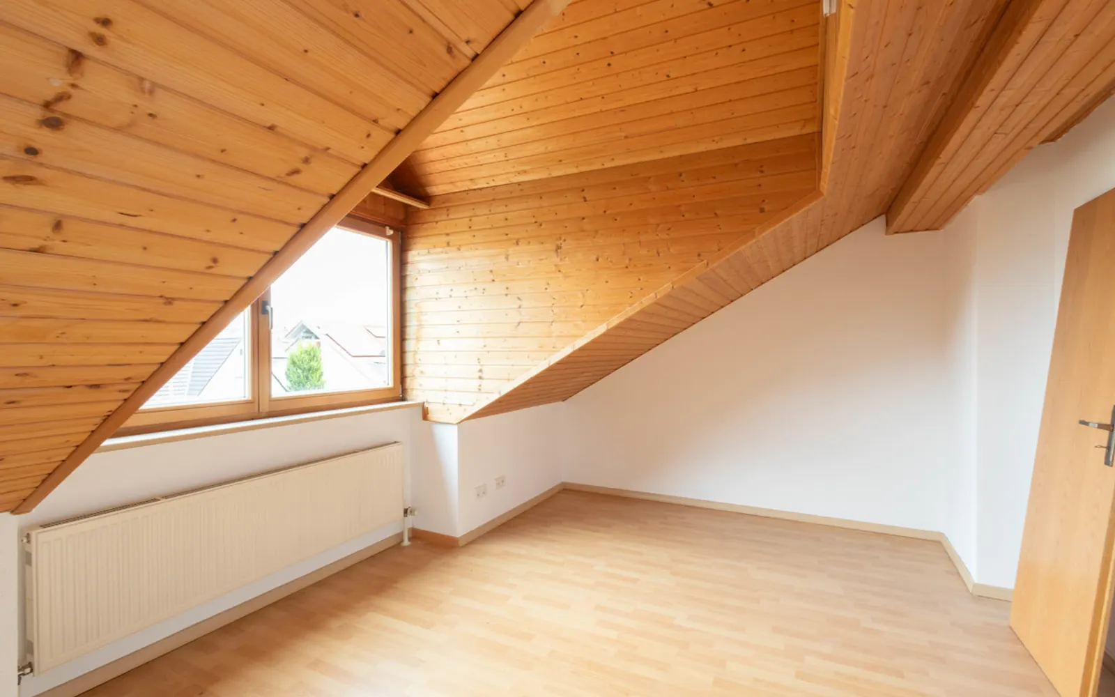 Charmante Maisonette Wohnung - 3-Zimmer mit Balkon, eigener Garage und Stellplatz - Bild 14