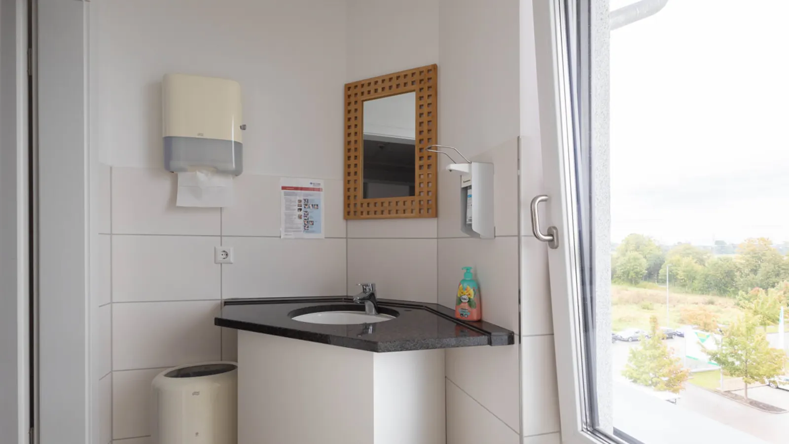 Einladende Bürofläche nähe Ingolstadt Village - Bild 6