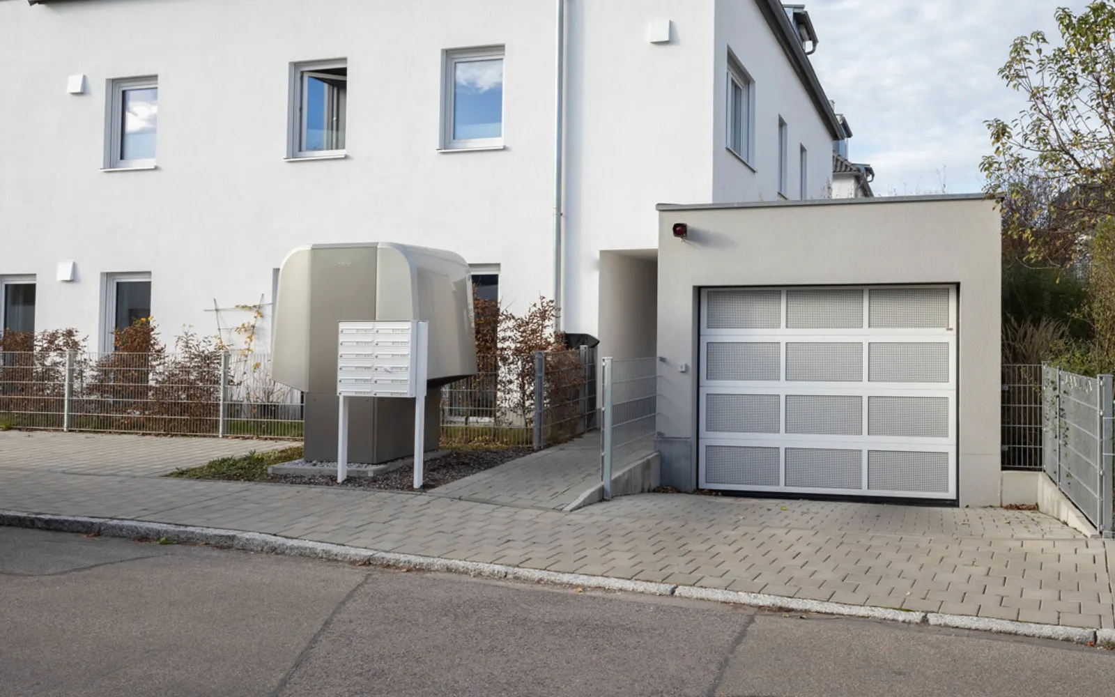 1-Tiefgaragenstellplatz im Ingolstädter Westviertel - Bild 1