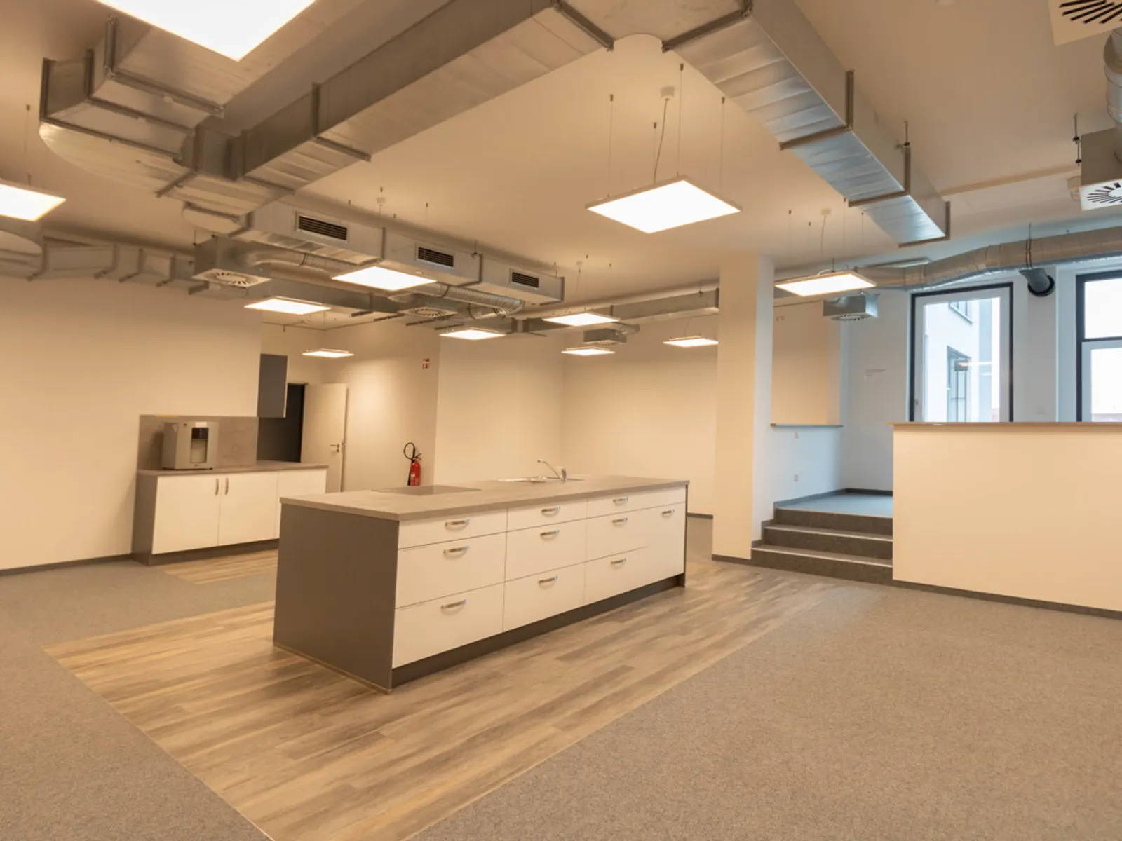 DESPAG Workspace - Moderne Hallen- / Produktions- und Büroflächen - Bild 7