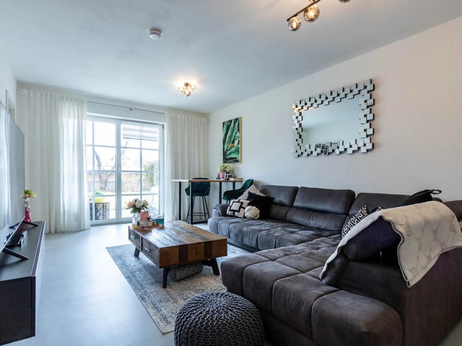 Renovierte 2-Zimmer-Erdgeschosswohnung in Bestlage Ingolstadts - Bild 1