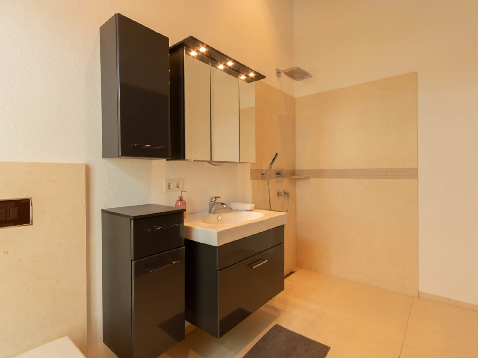 Atemberaubende Villa im Toskanastil - Bild 15