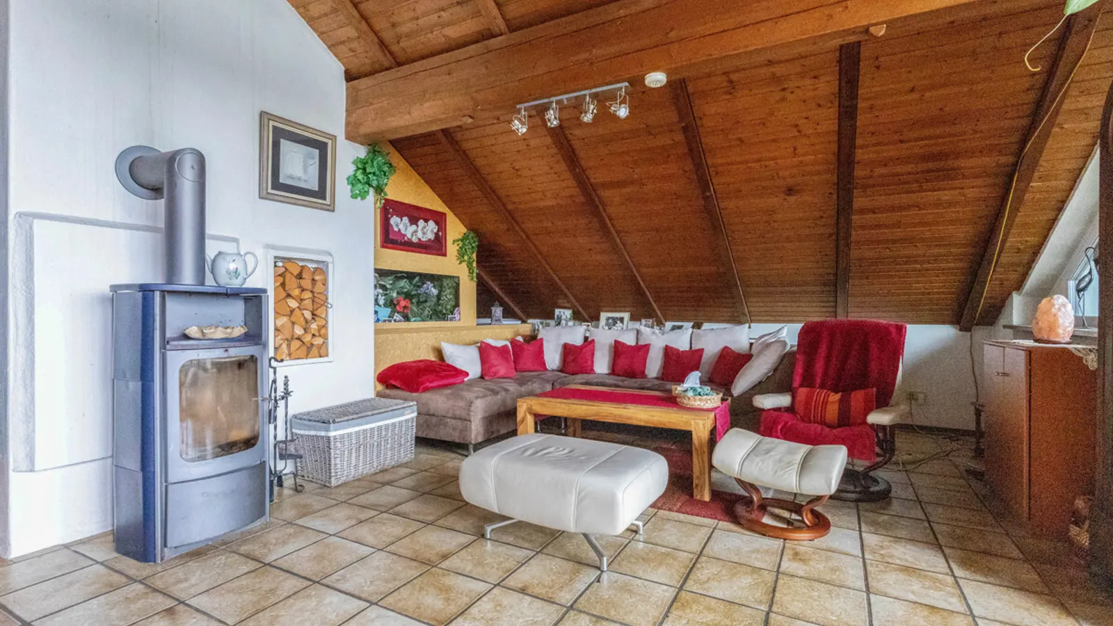 Solides Zweifamilienhaus mit viel Wohnfläche in ruhiger Lage von Stammham-Westerhofen - Bild 13