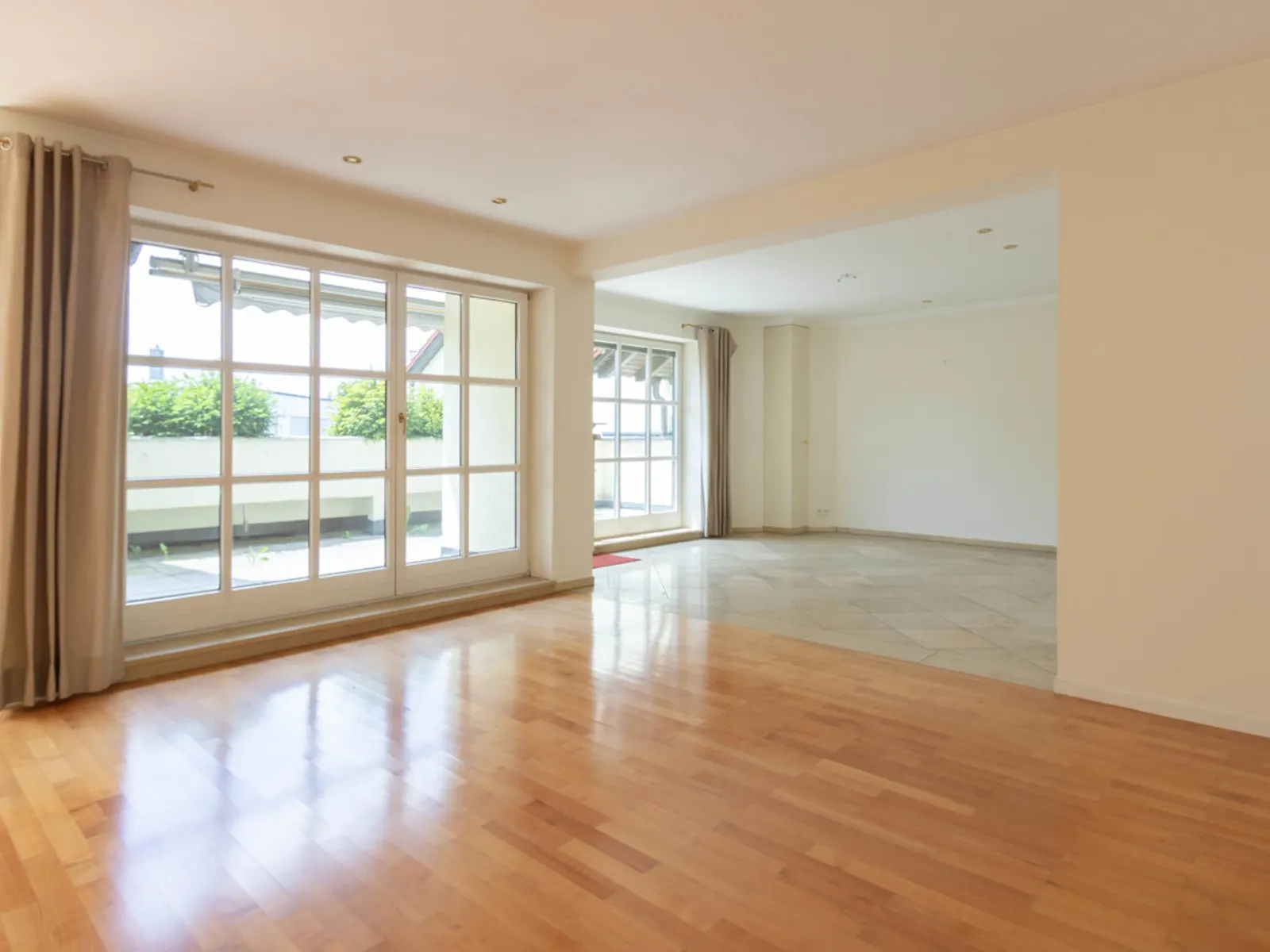 Altes Westviertel: 3-4 Zimmer-Wohnung mit Dachterrasse - Bild 4