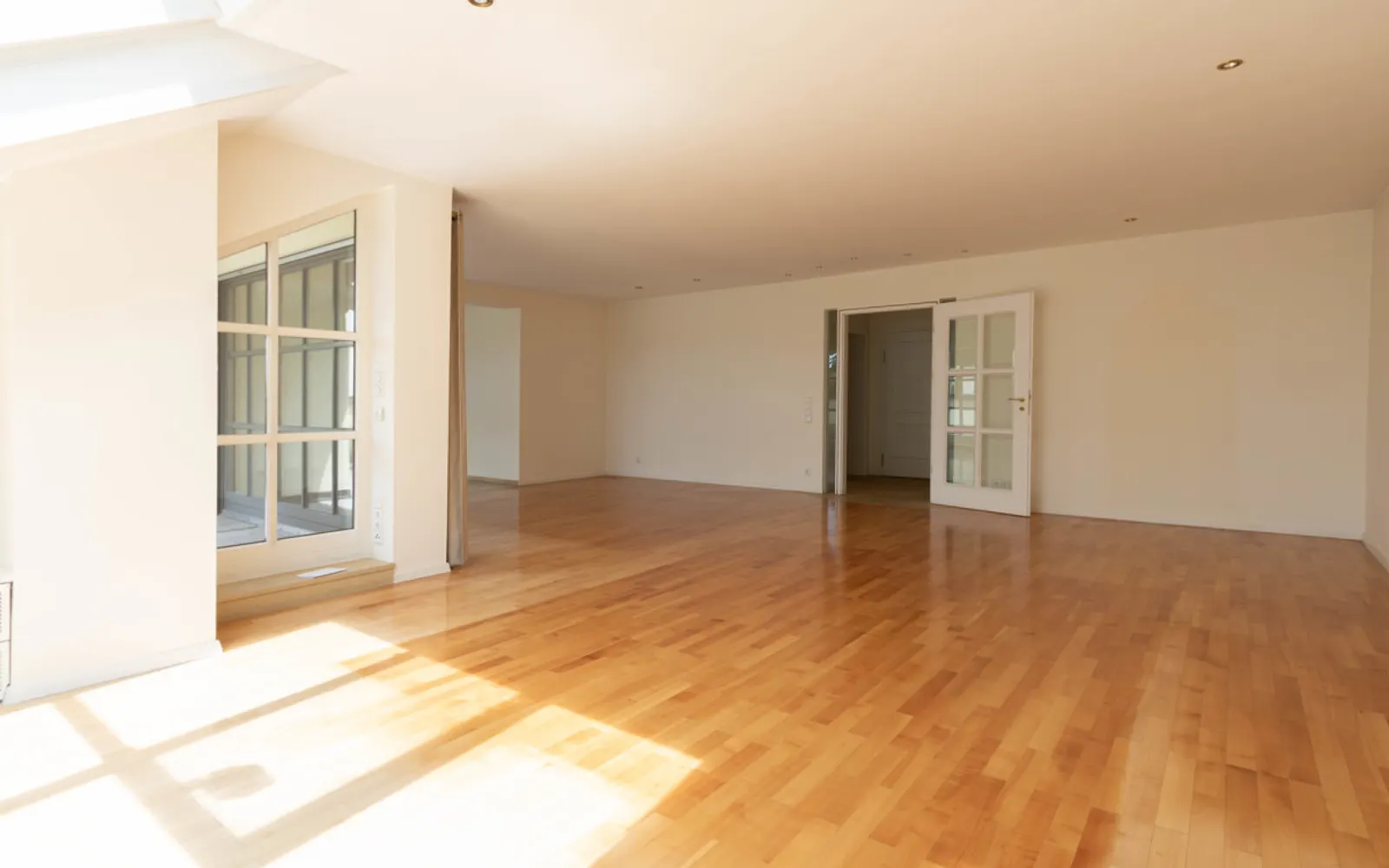 Altes Westviertel: 3-4 Zimmer-Wohnung mit Dachterrasse - Bild 3