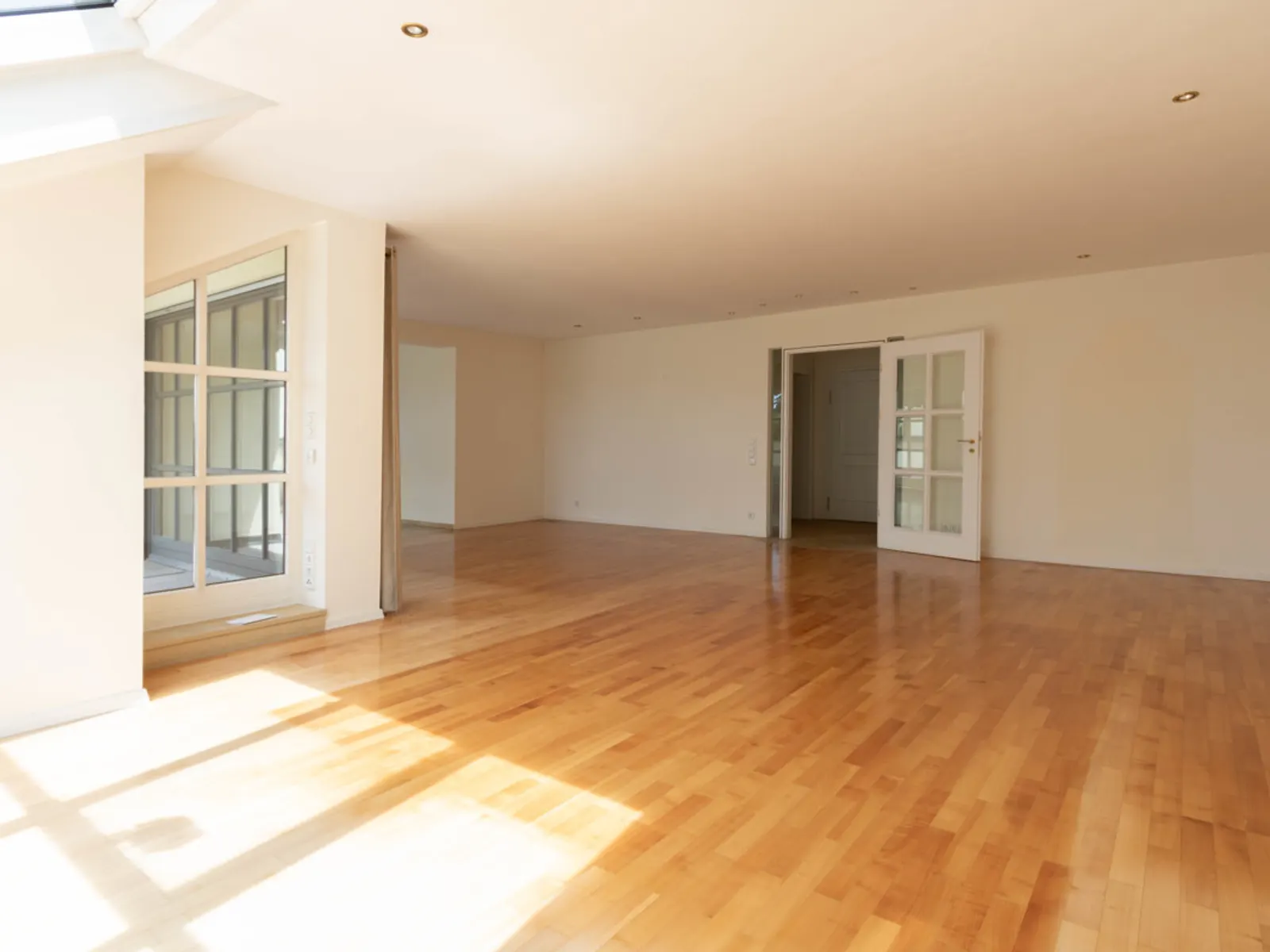 Altes Westviertel: 3-4 Zimmer-Wohnung mit Dachterrasse - Bild 3