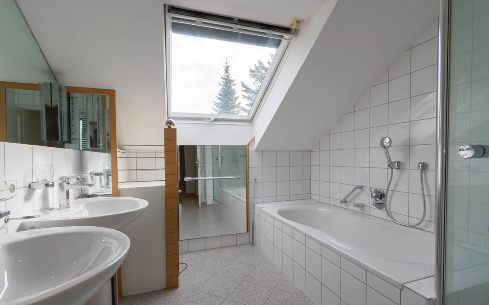 Altes Westviertel: 3-4 Zimmer-Wohnung mit Dachterrasse - Bild 10