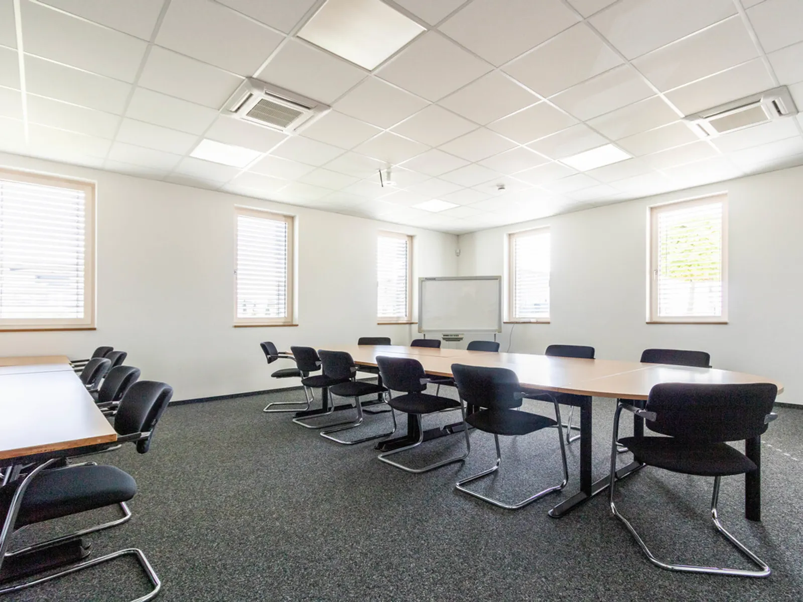 Hochwertige Büroräume im Gewerbegebiet Kösching - Bild 8