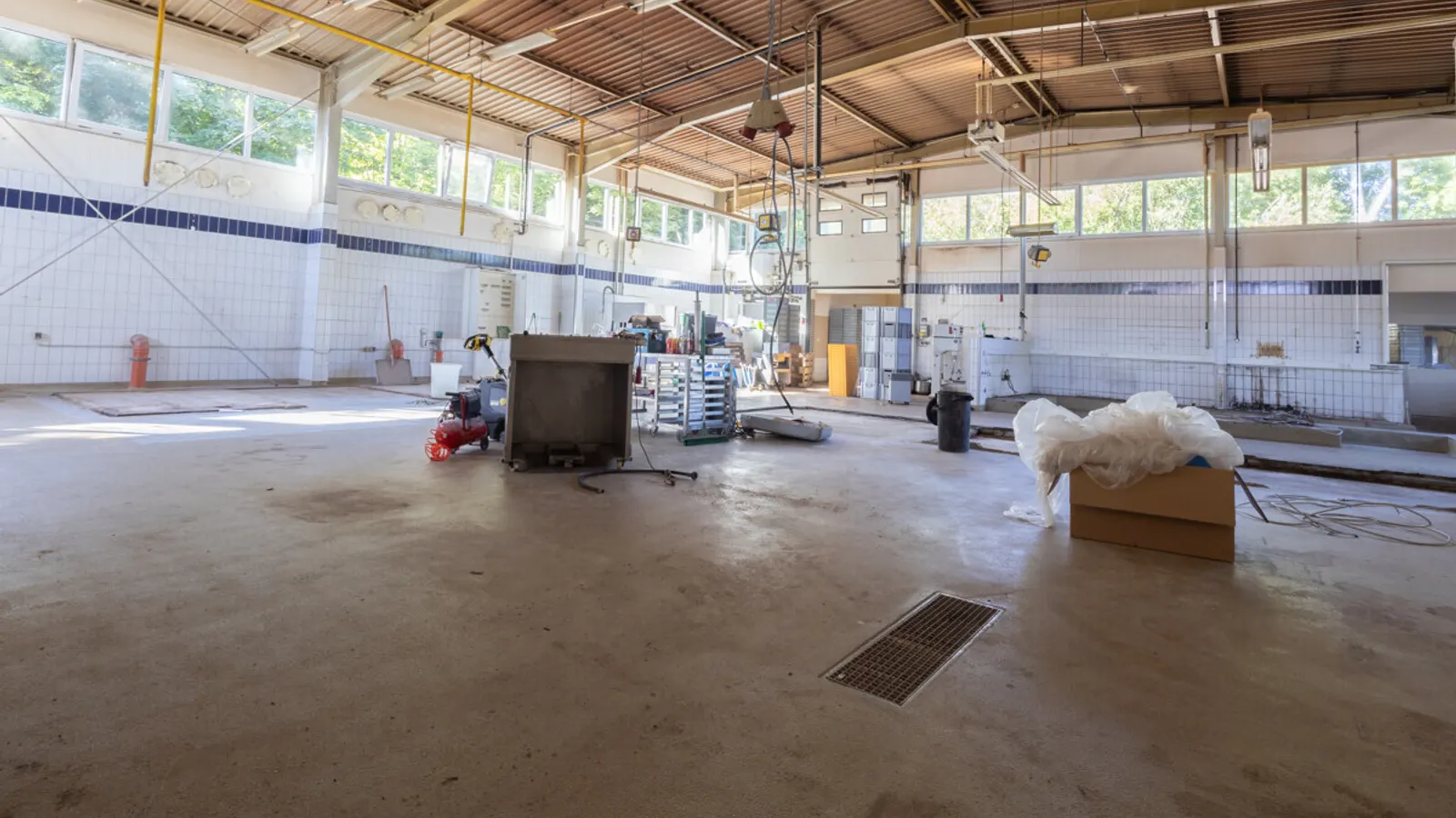 Großzügige Halle mit Büro in Autobahnnähe - Bild 7