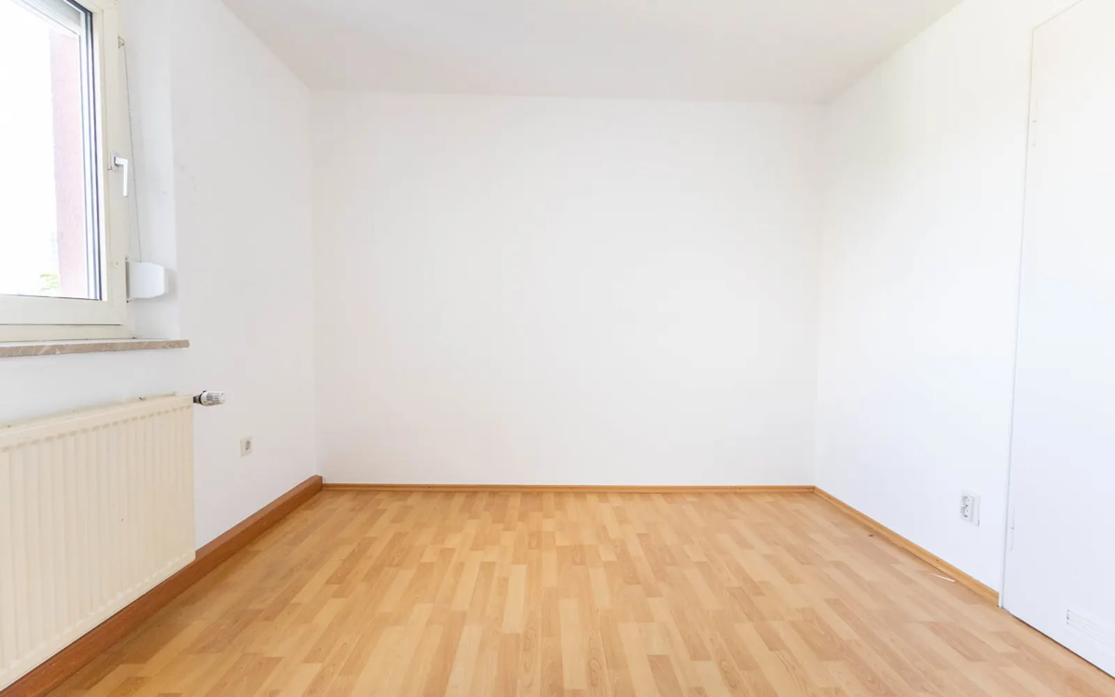 Renovierungsbedürftige 2-Zimmer-Wohnung mit Balkon und Außenstellplatz im Augustinviertel! - Bild 4
