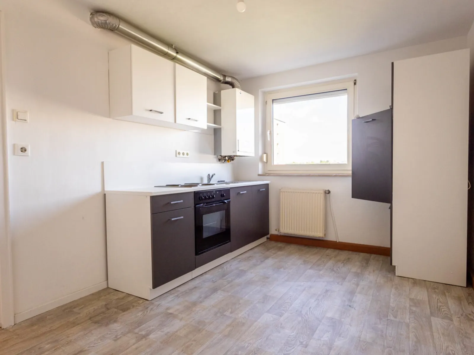 Renovierungsbedürftige 2-Zimmer-Wohnung mit Balkon und Außenstellplatz im Augustinviertel! - Bild 5