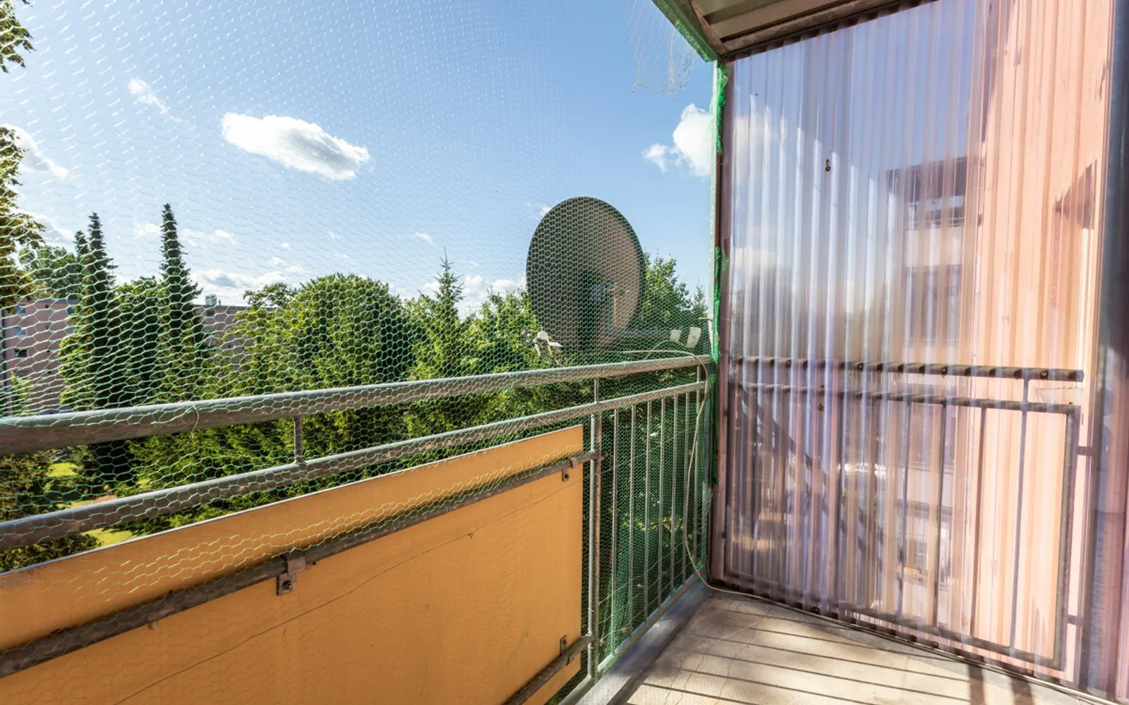 Renovierungsbedürftige 2-Zimmer-Wohnung mit Balkon und Außenstellplatz im Augustinviertel! - Bild 2