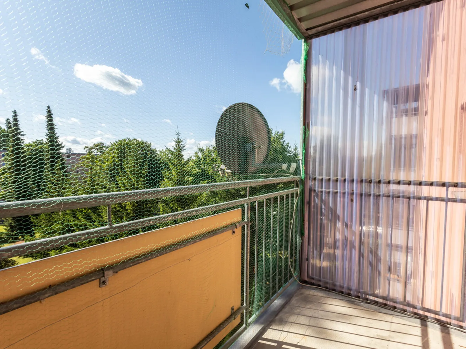 Renovierungsbedürftige 2-Zimmer-Wohnung mit Balkon und Außenstellplatz im Augustinviertel! - Bild 2