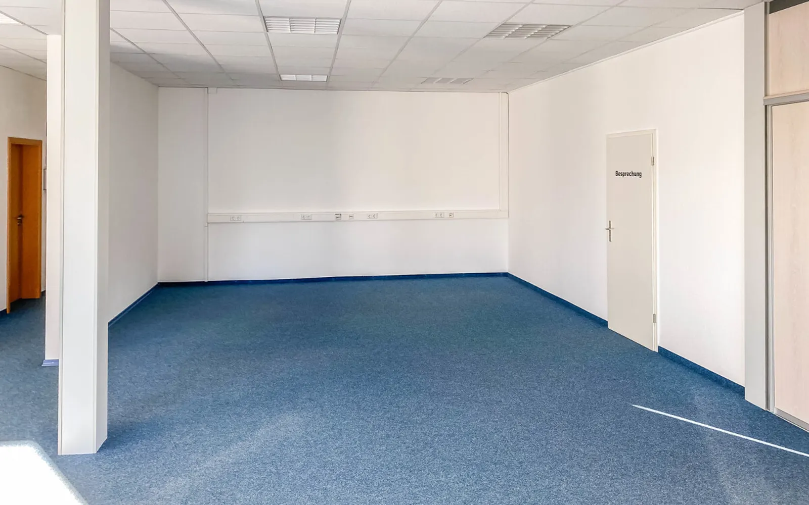 Moderne Bürofläche mit Halle - Bild 7