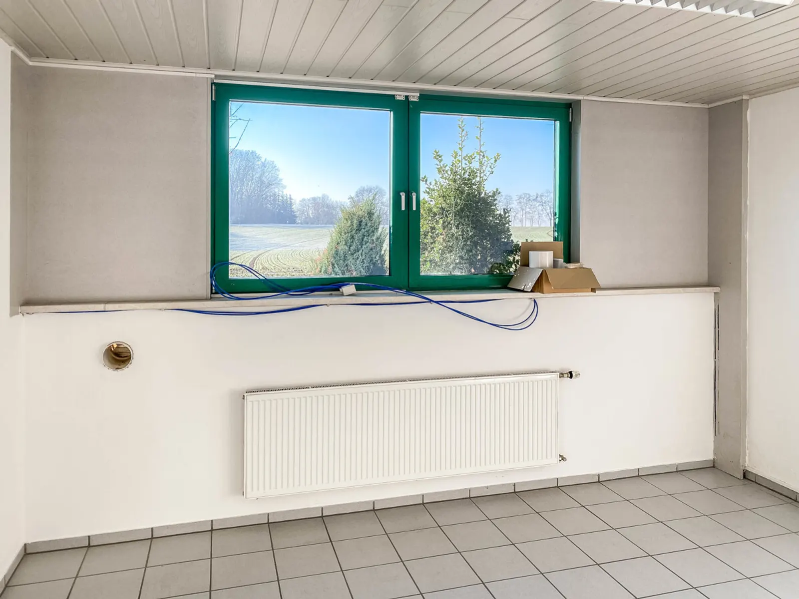 Moderne Bürofläche mit Halle - Bild 5