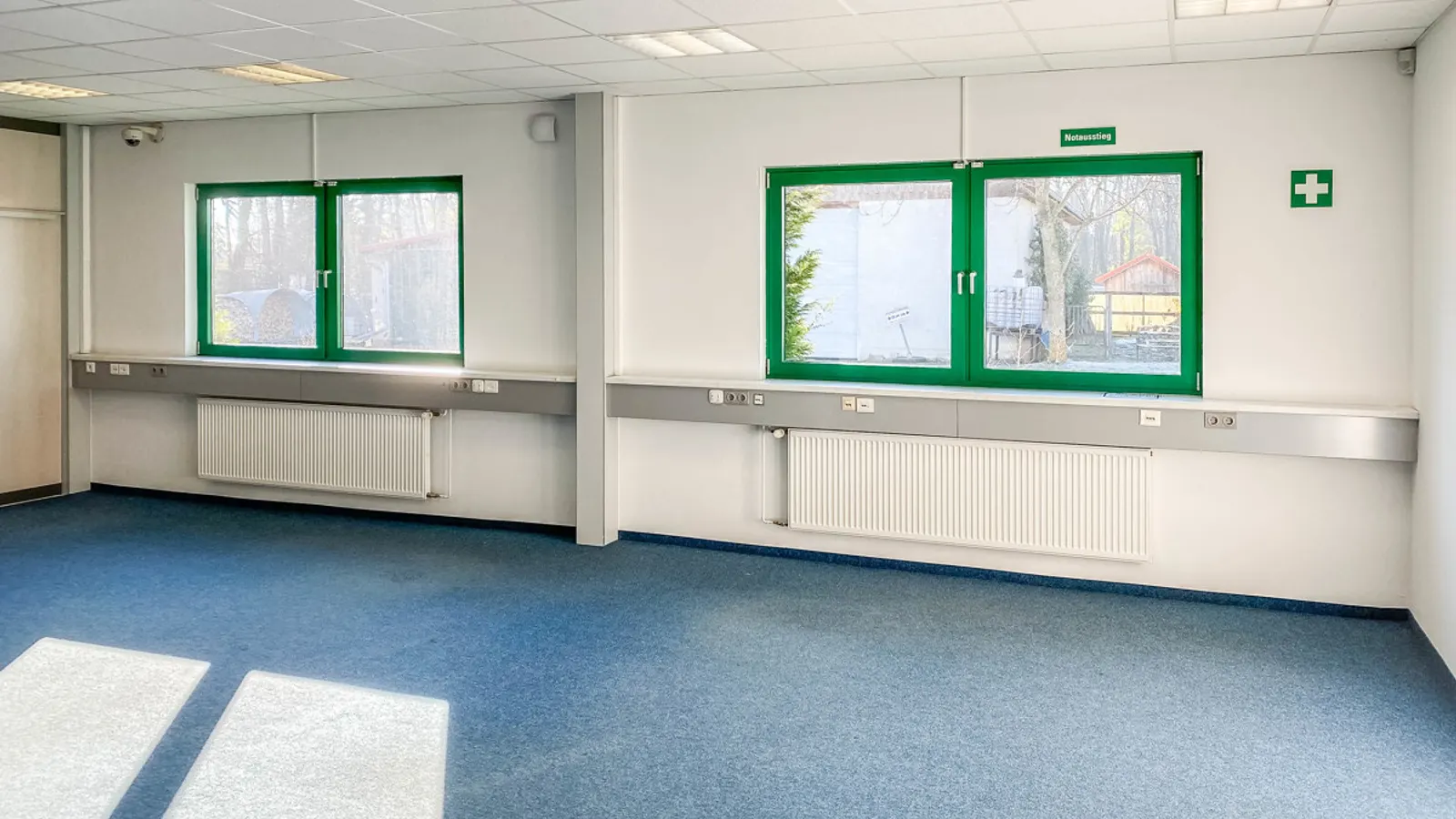 Moderne Bürofläche mit Halle - Bild 6