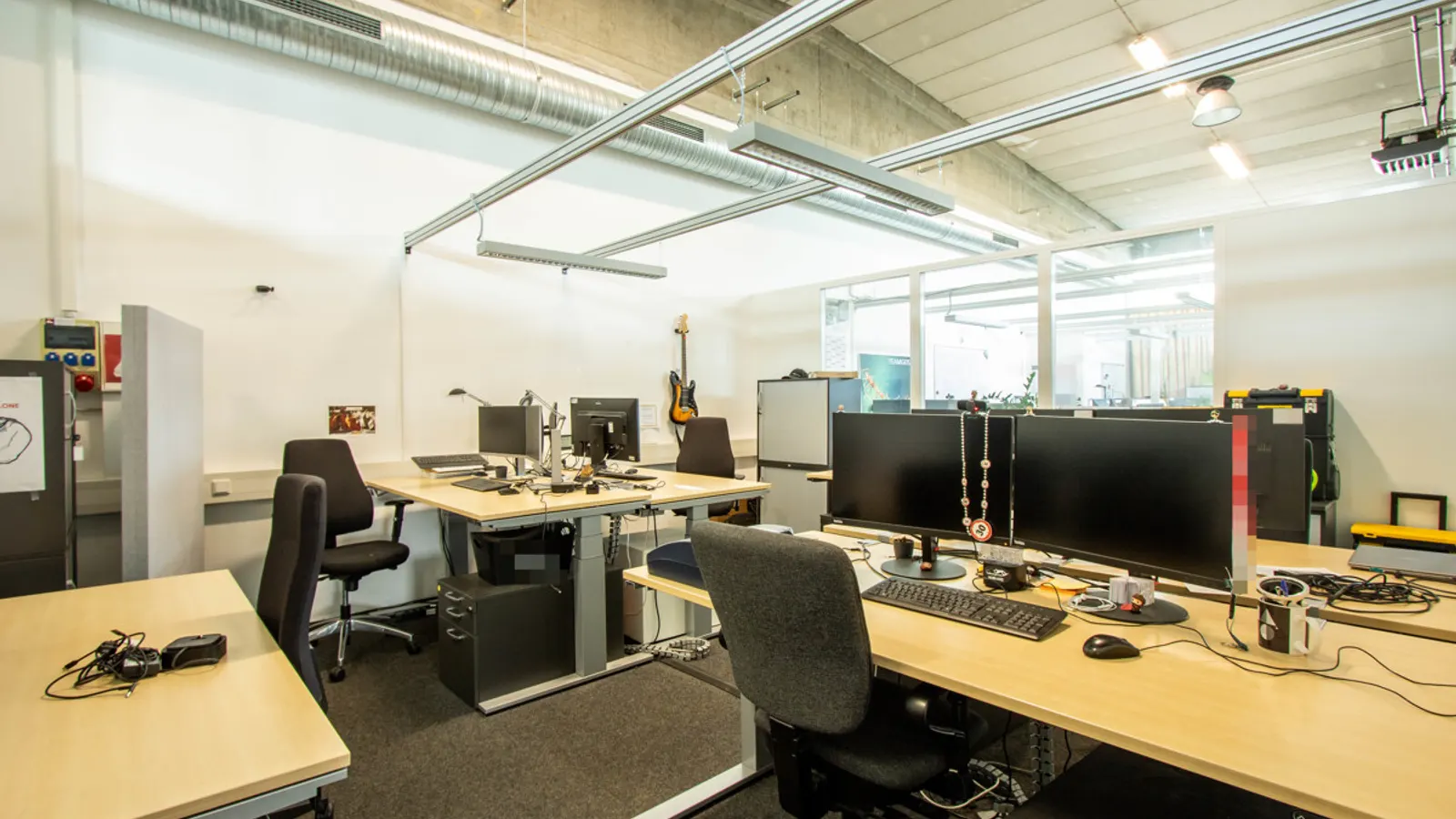 Attraktive Halle mit Bürofläche mit zahlreichen Stellplätzen in Gaimersheim! - Bild 11