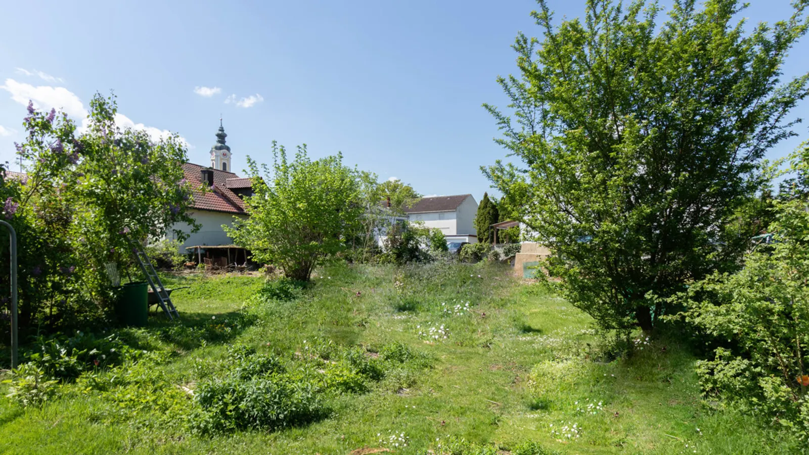 Baugrundstück mit Altbestand zum Abriss - Bild 1