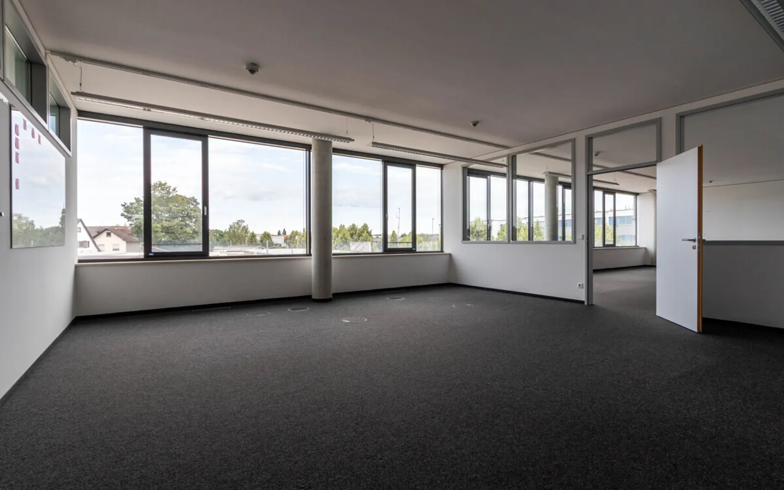 Große Bürofläche in modernem Geschäftsgebäude - Bild 4