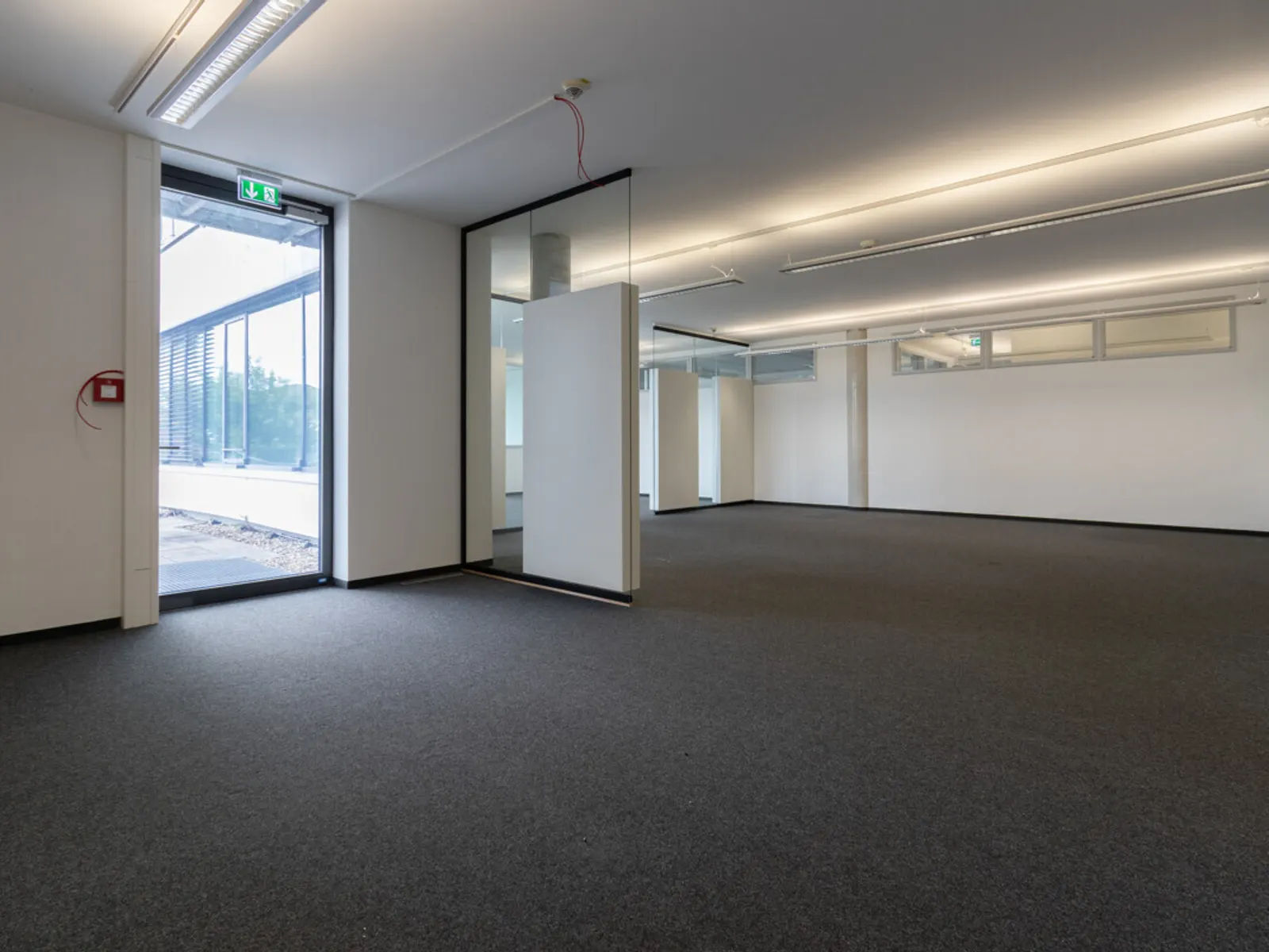 Große Bürofläche in modernem Geschäftsgebäude - Bild 9