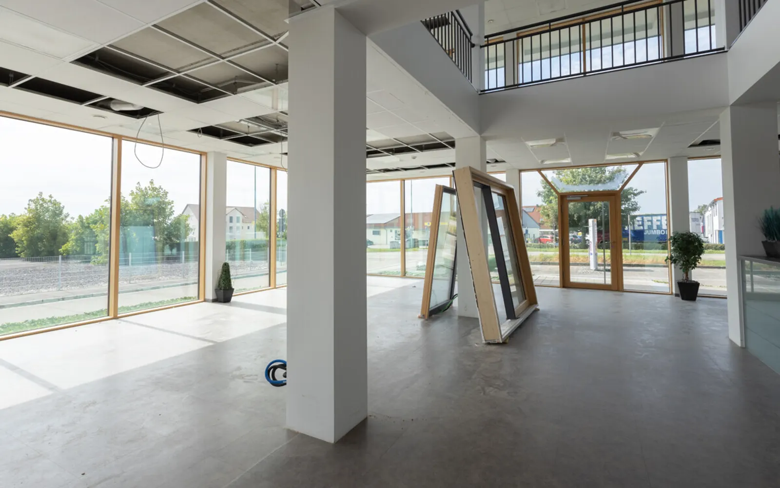 Ansprechendes Bürogebäude mit Halle in Nassenfels - Bild 10
