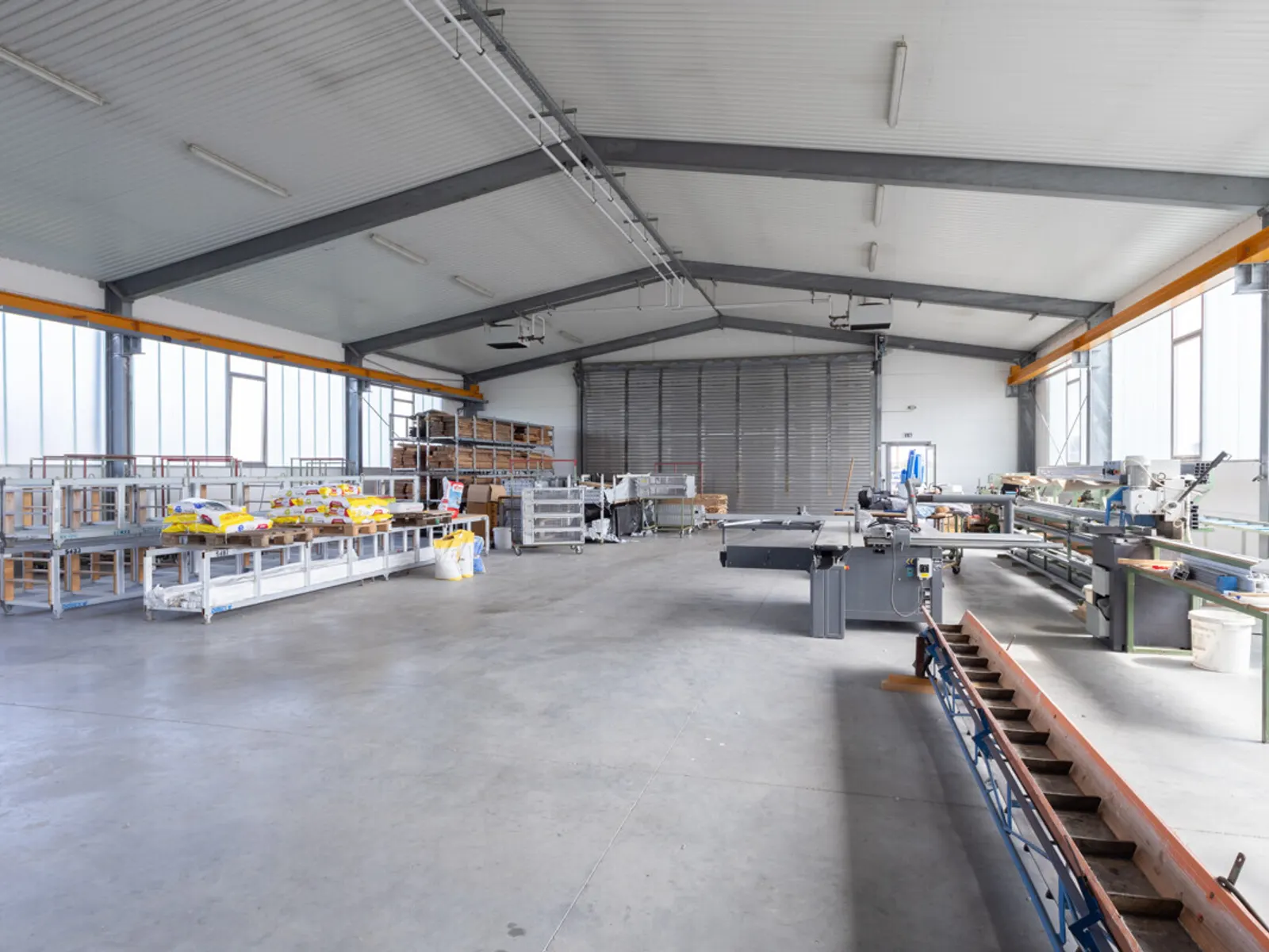 Ansprechendes Bürogebäude mit Halle in Nassenfels - Bild 19